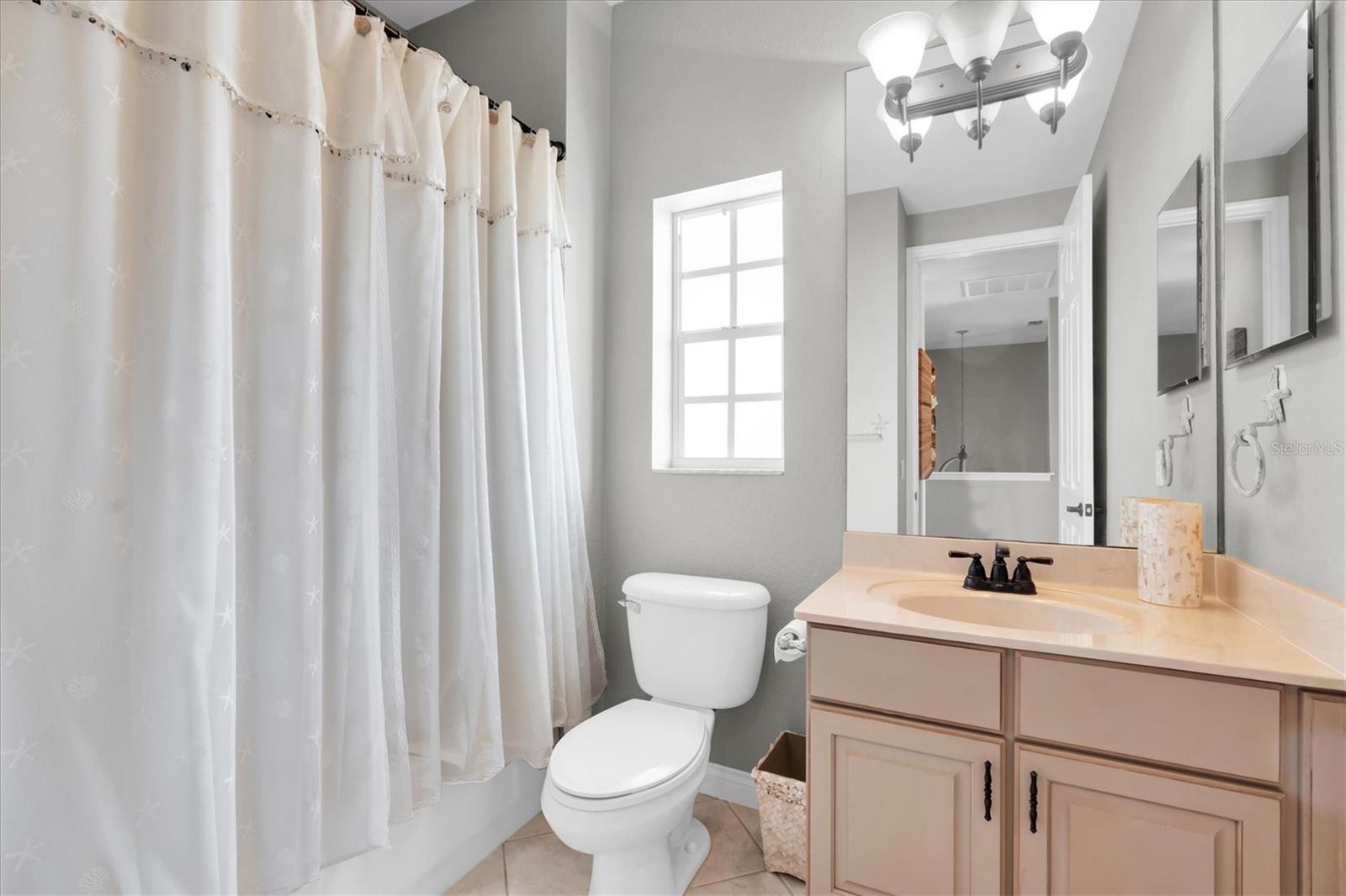 POINTE TARPON TWNHMS - Residential