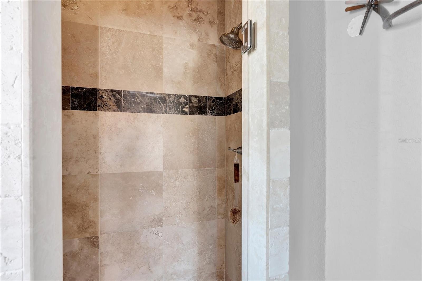 POINTE TARPON TWNHMS - Residential