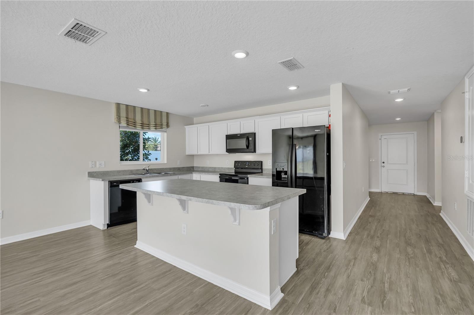 1725 GARDEN VIEW STREET