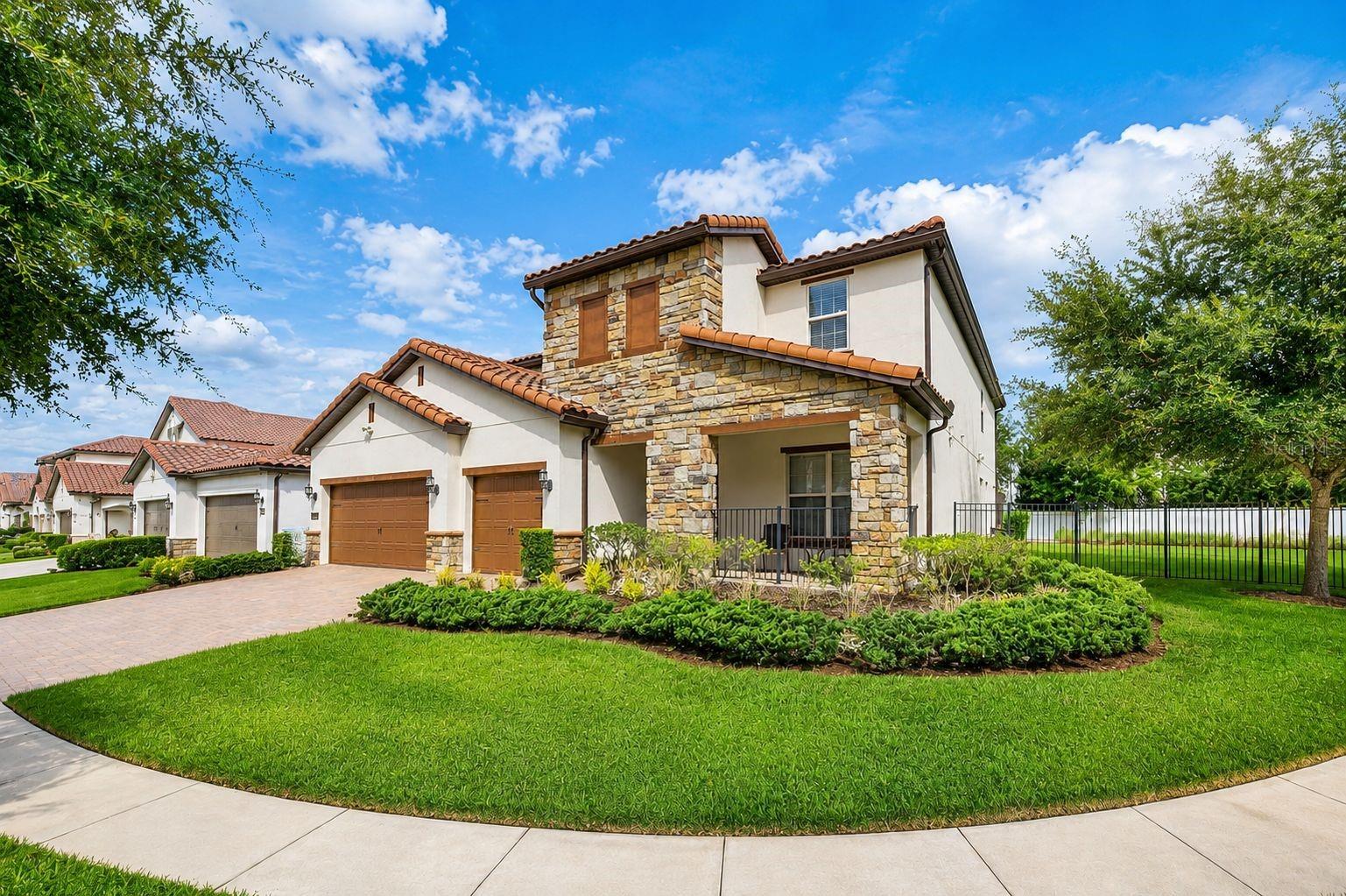 10902 CITRON OAKS DRIVE