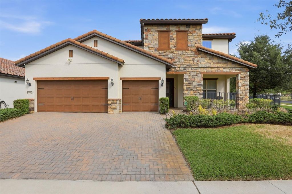 Photo of 10902 Citron Oaks Drive, Orlando, FL 32836 (MLS # TB8507076)