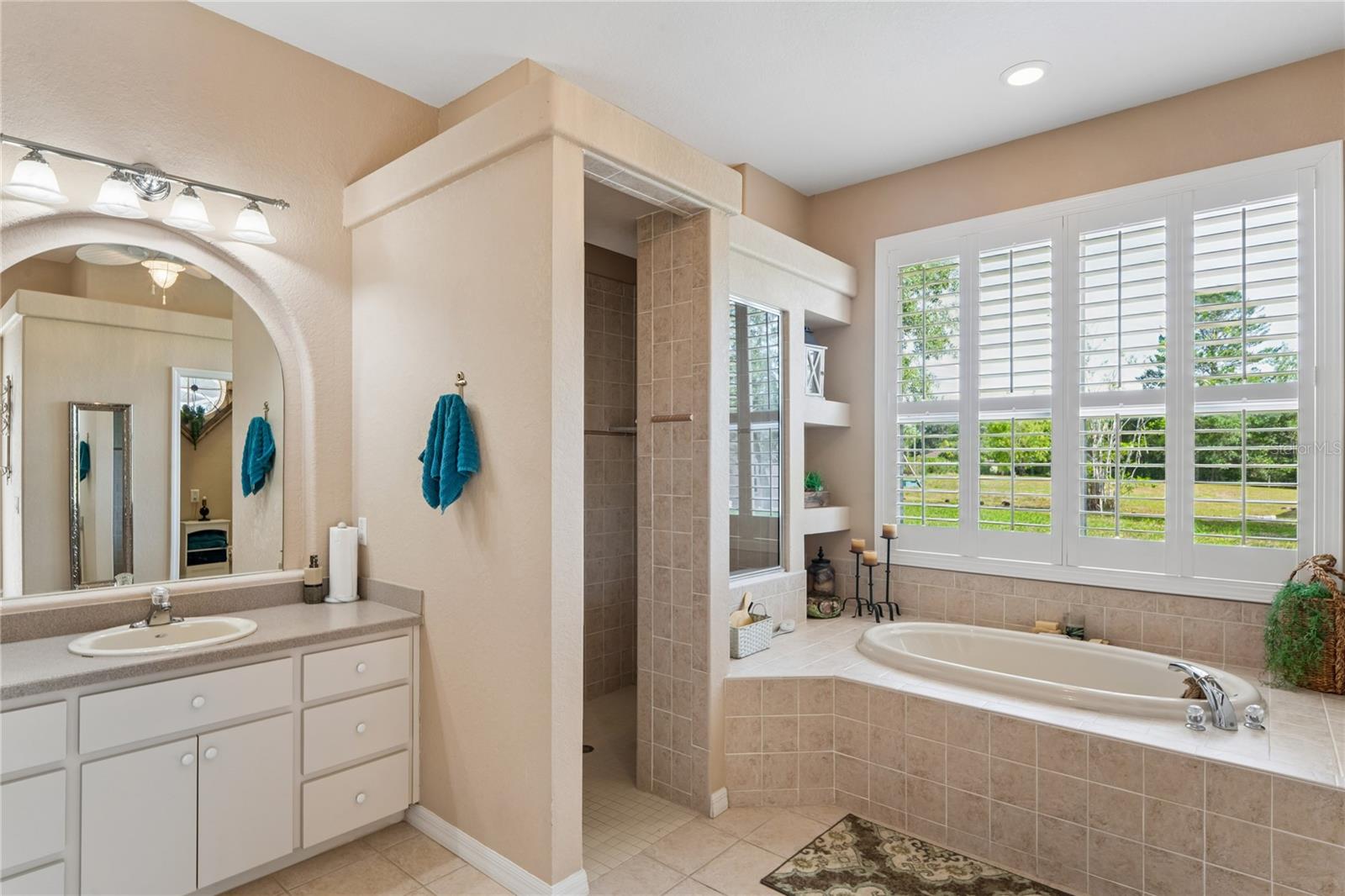 WOODLAND WATERS PH 5 - Residential