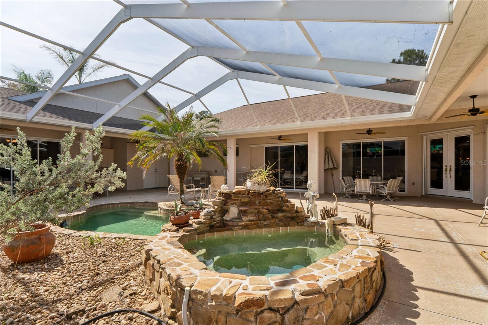 WOODLAND WATERS PH 5 - Residential
