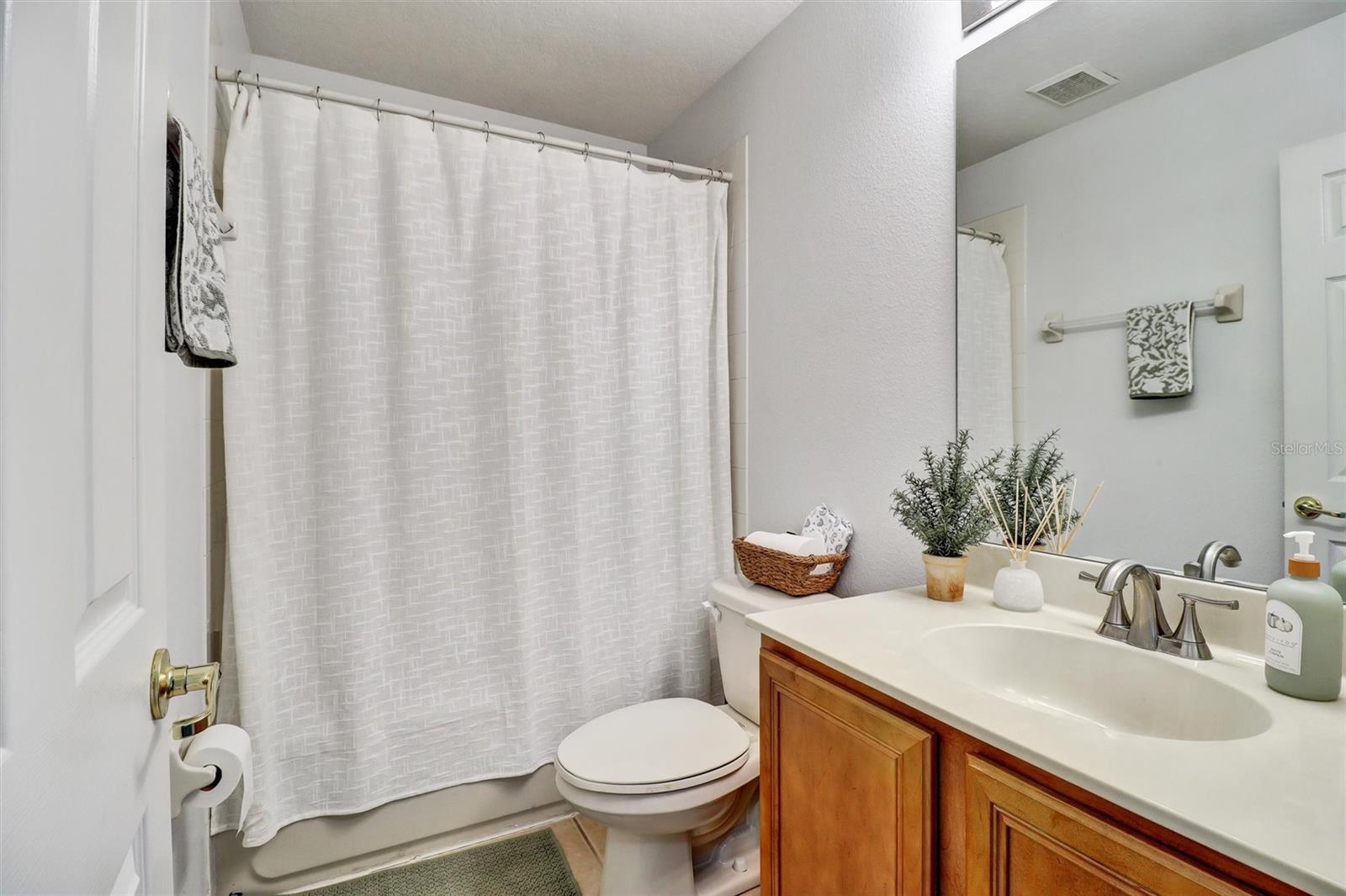 RETREAT AT TWIN LAKES REP - Residential