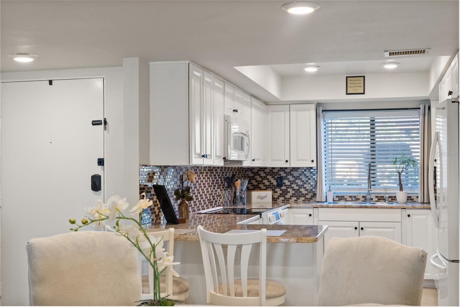 860 S VILLAGE DRIVE N 105