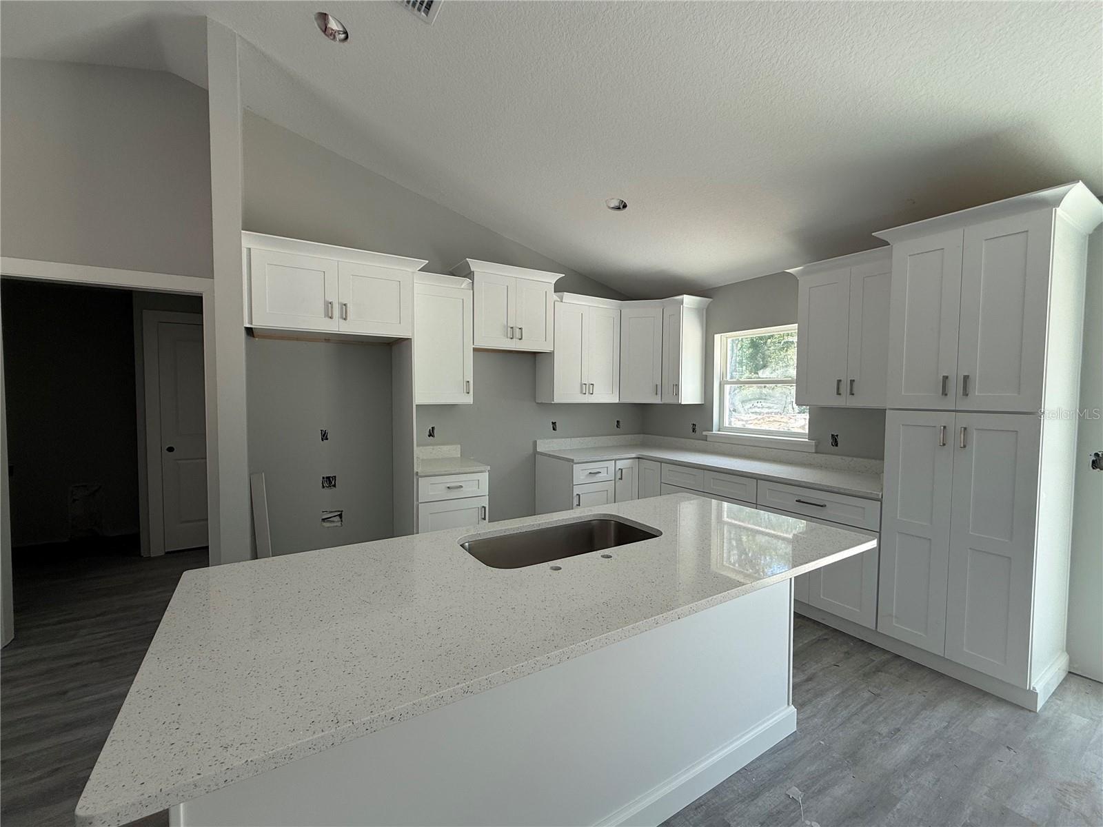 RAINBOW PARK ESTATE 03 - Residential