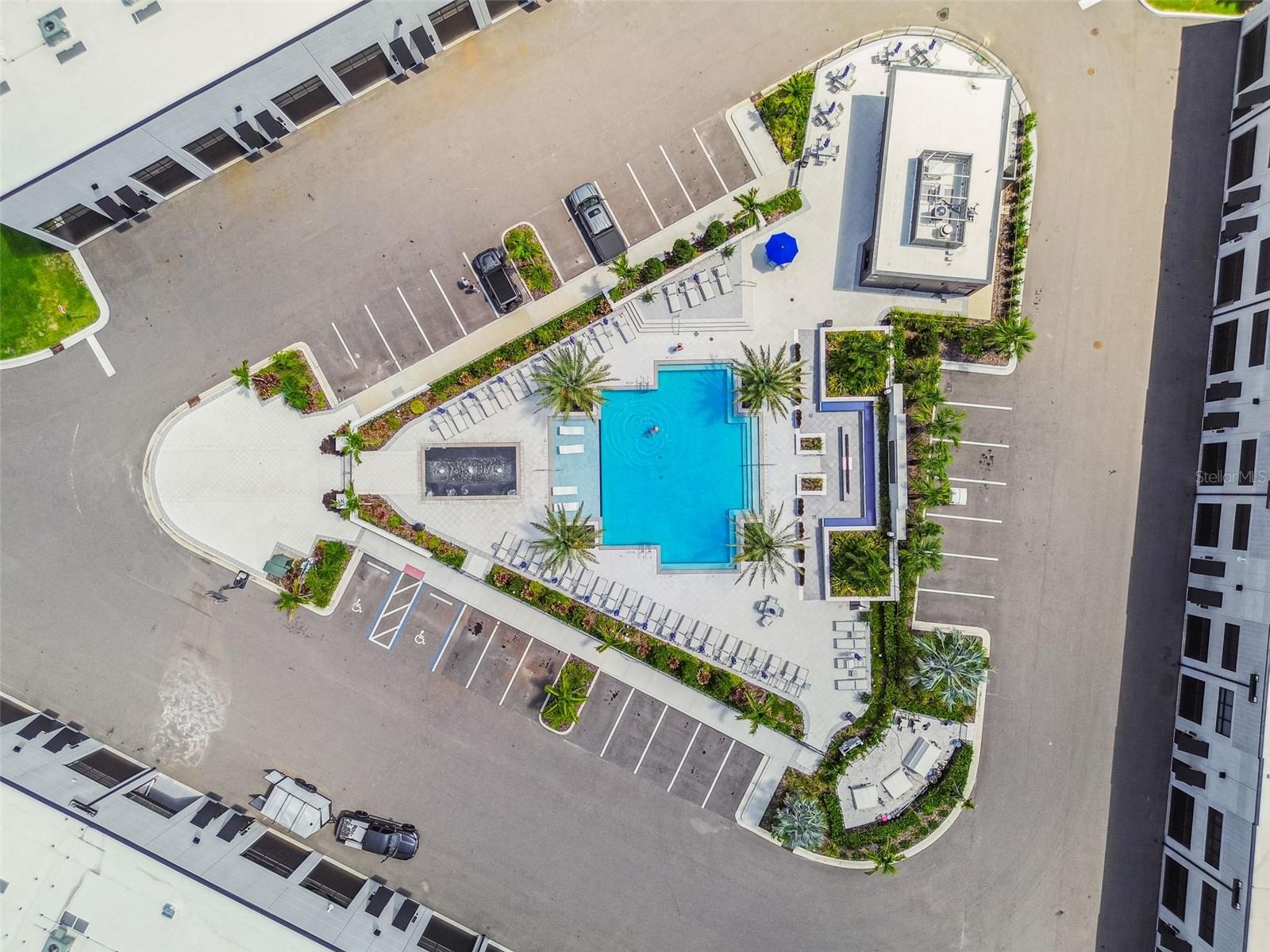 MOTOR ENCLAVE - Commercial Sale