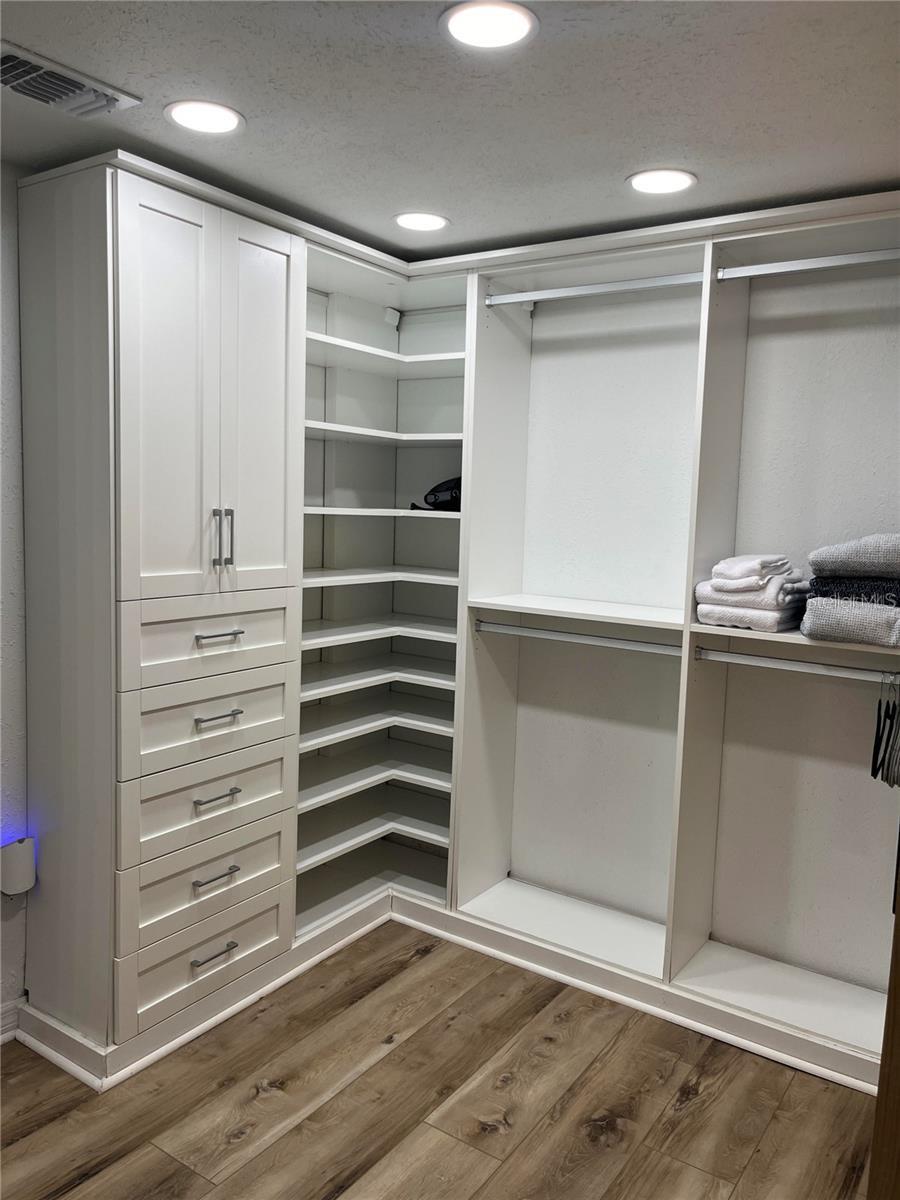 SIGNAL COVE - Residential