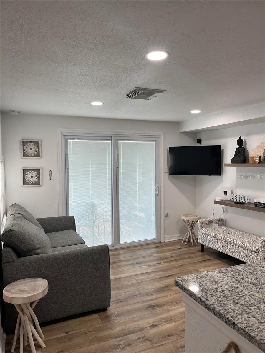 SIGNAL COVE - Residential