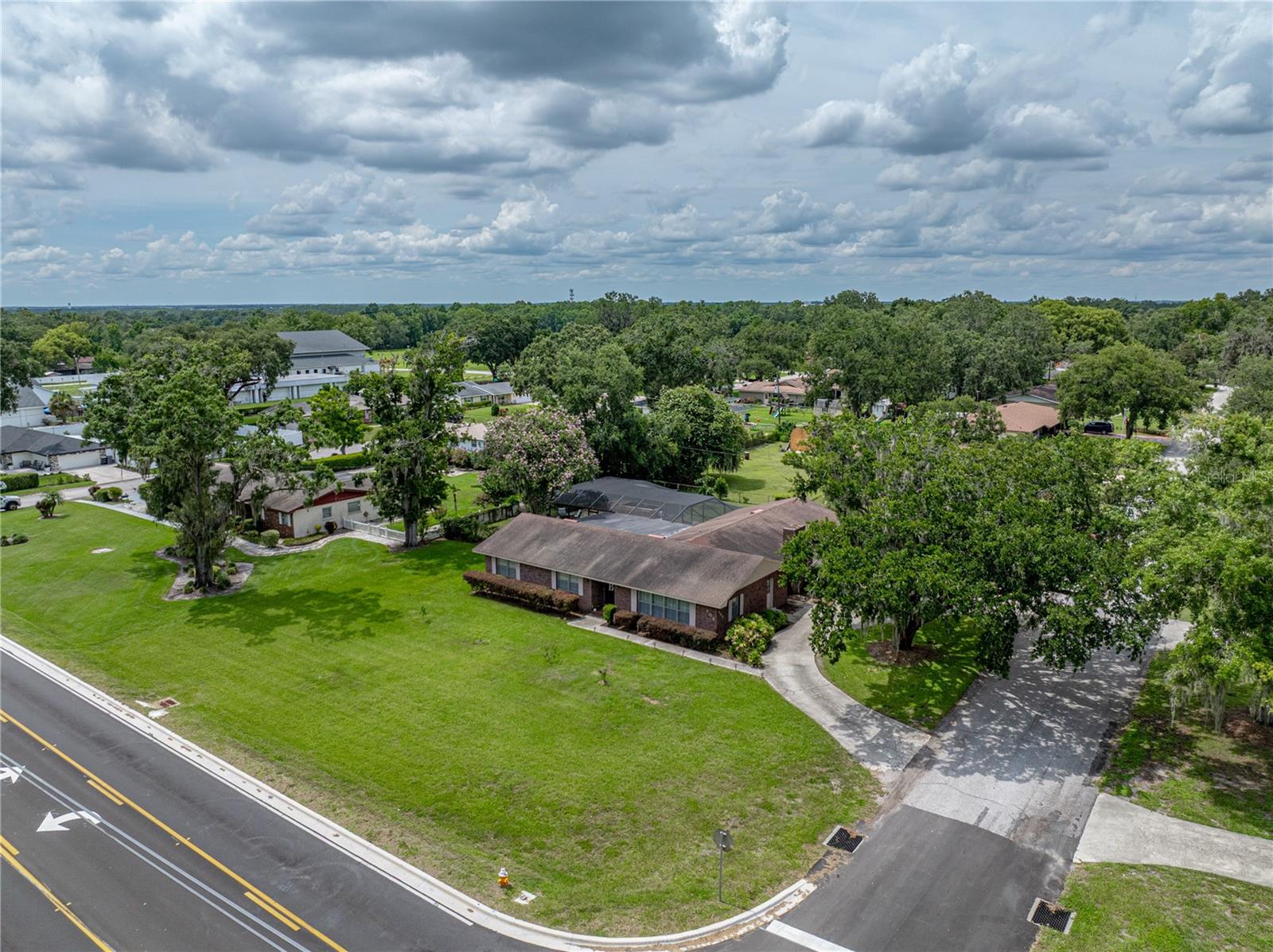 609 W PIPKIN ROAD