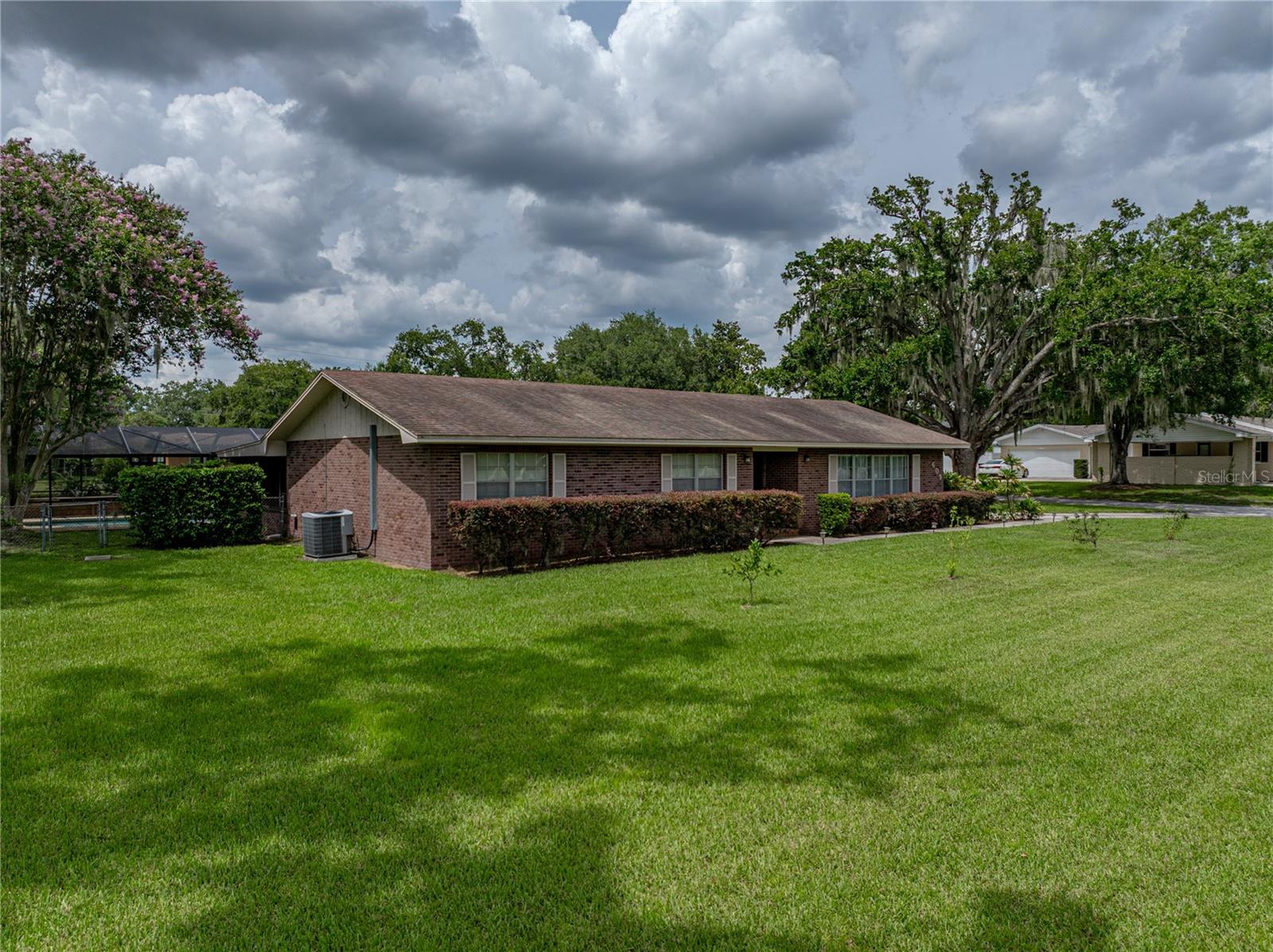 609 W PIPKIN ROAD