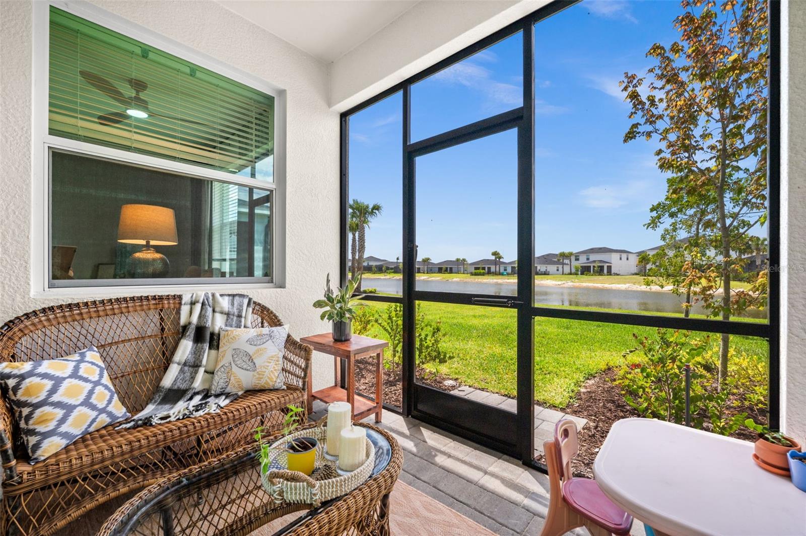 TUCKERS COVE - Residential