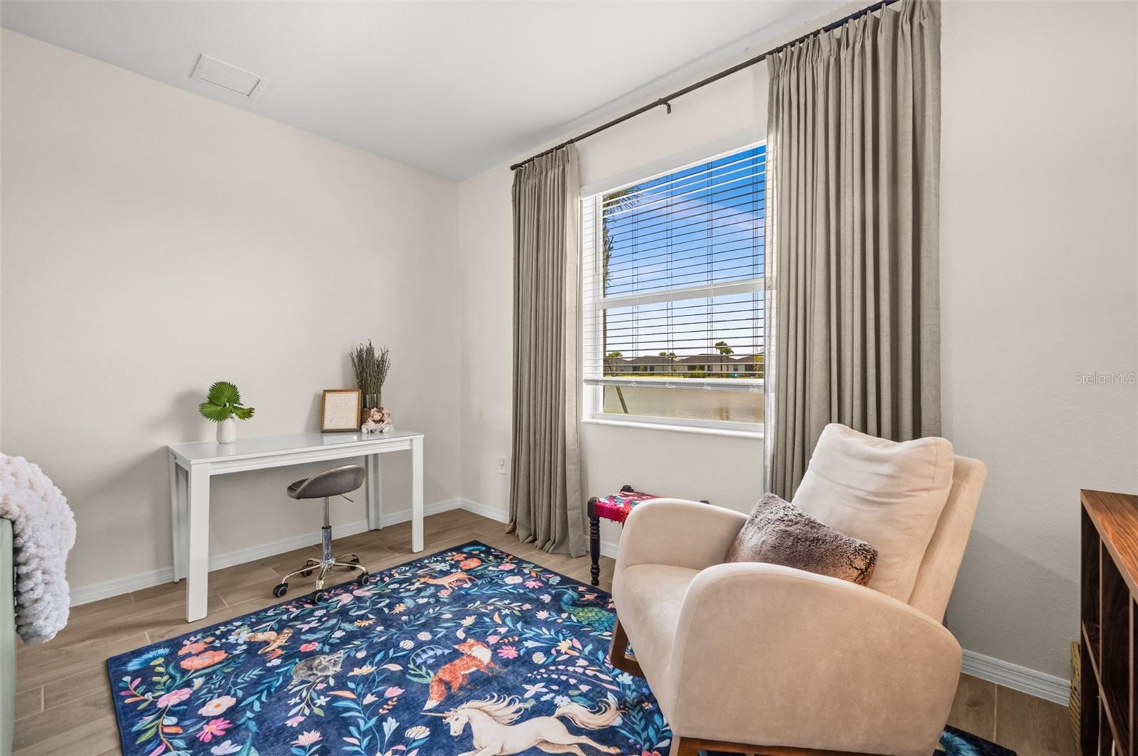 TUCKERS COVE - Residential