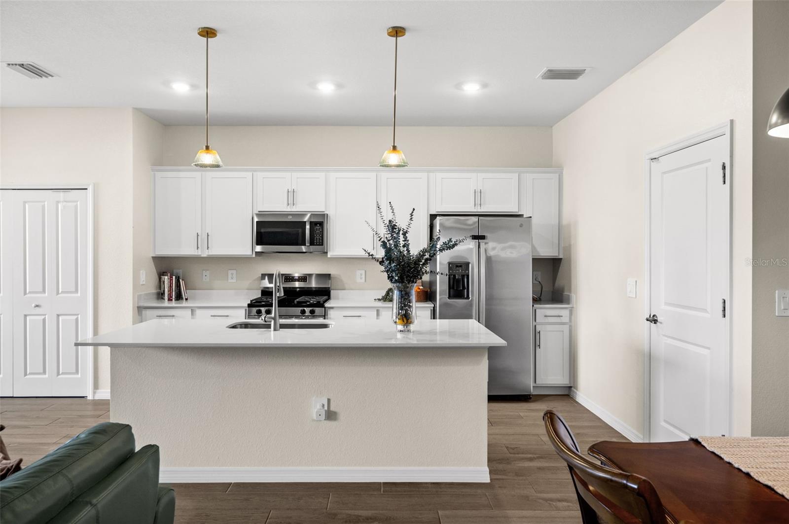 TUCKERS COVE - Residential