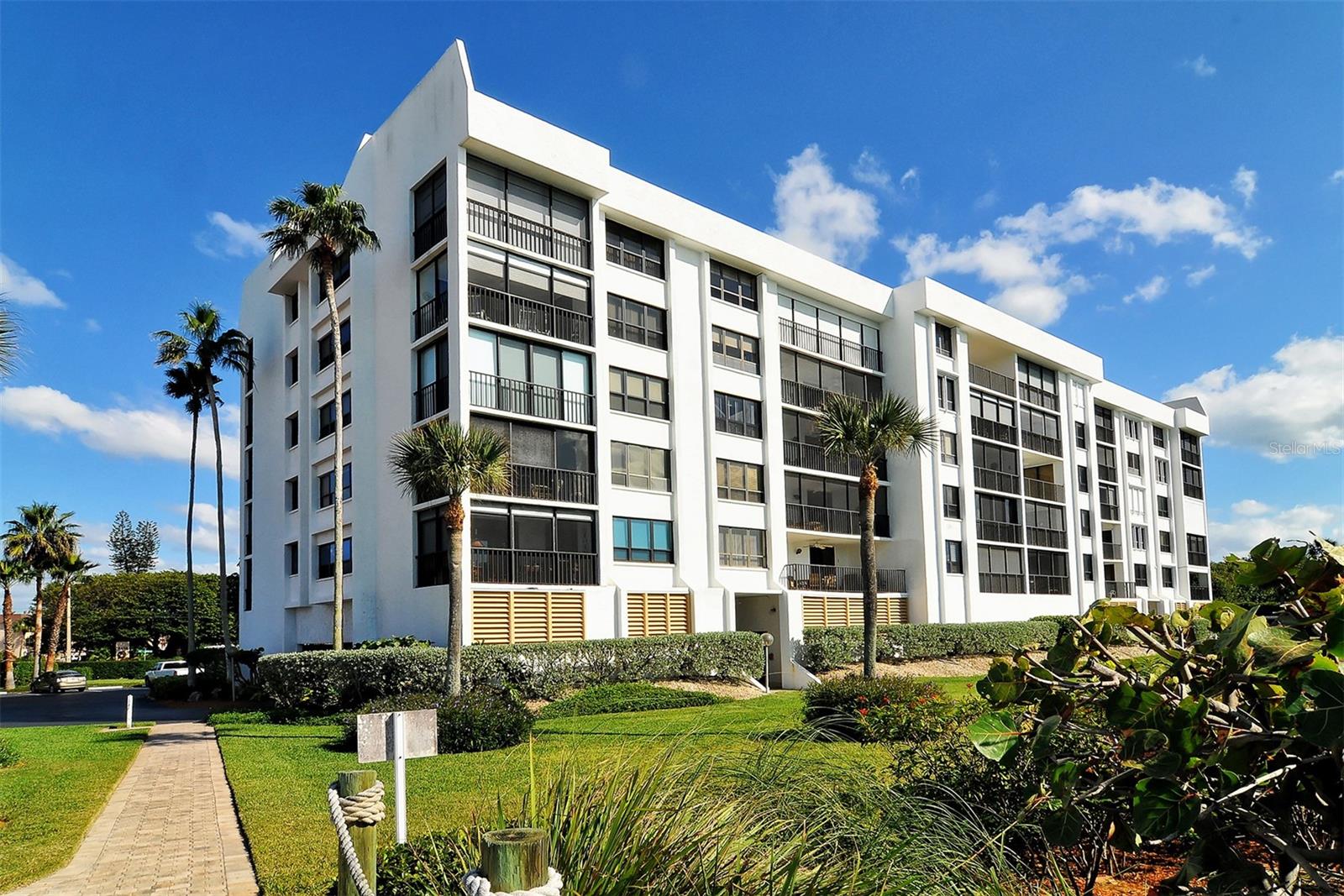 THE CASTILLIAN - Residential