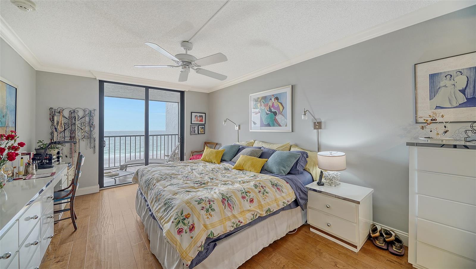 THE CASTILLIAN - Residential