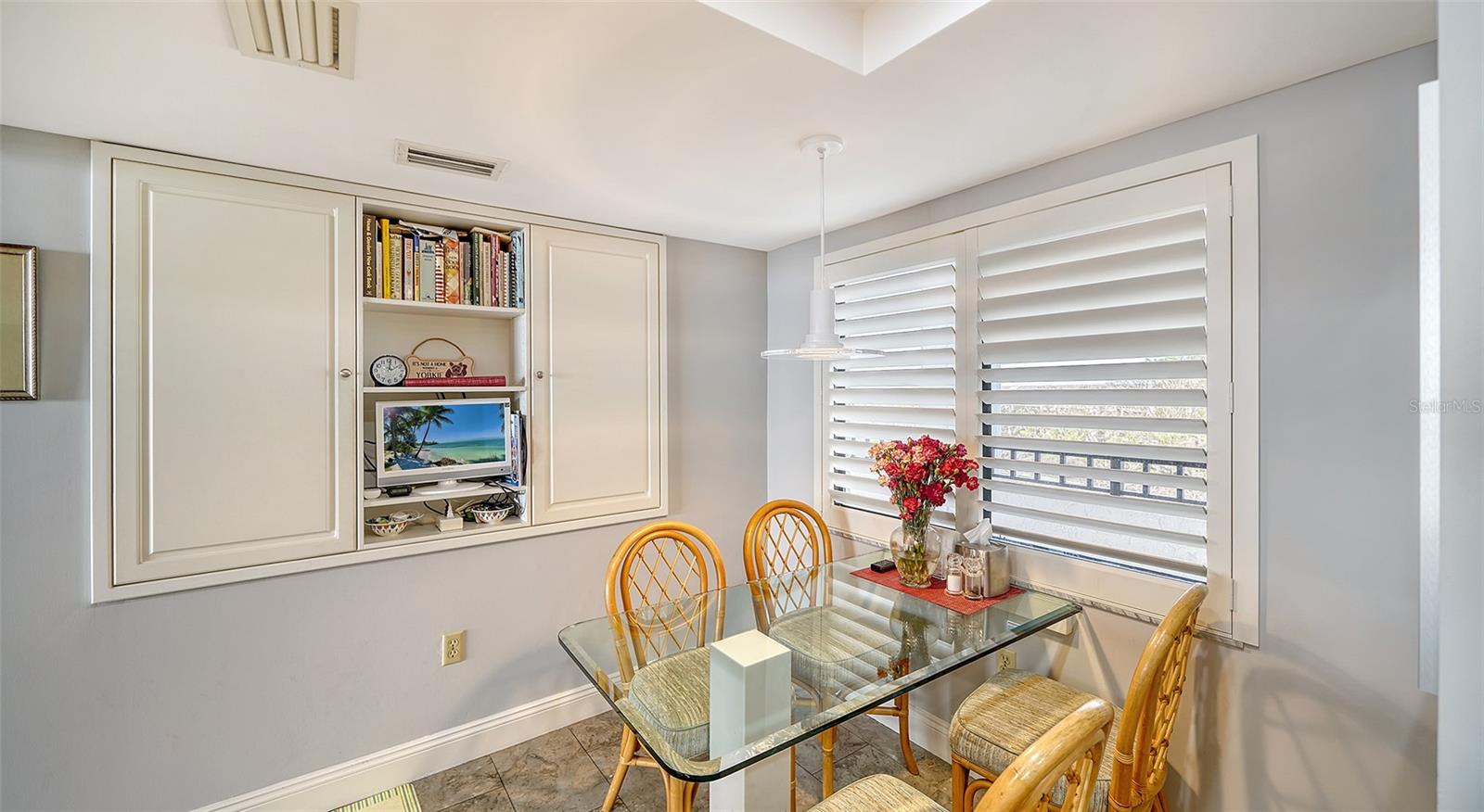 THE CASTILLIAN - Residential