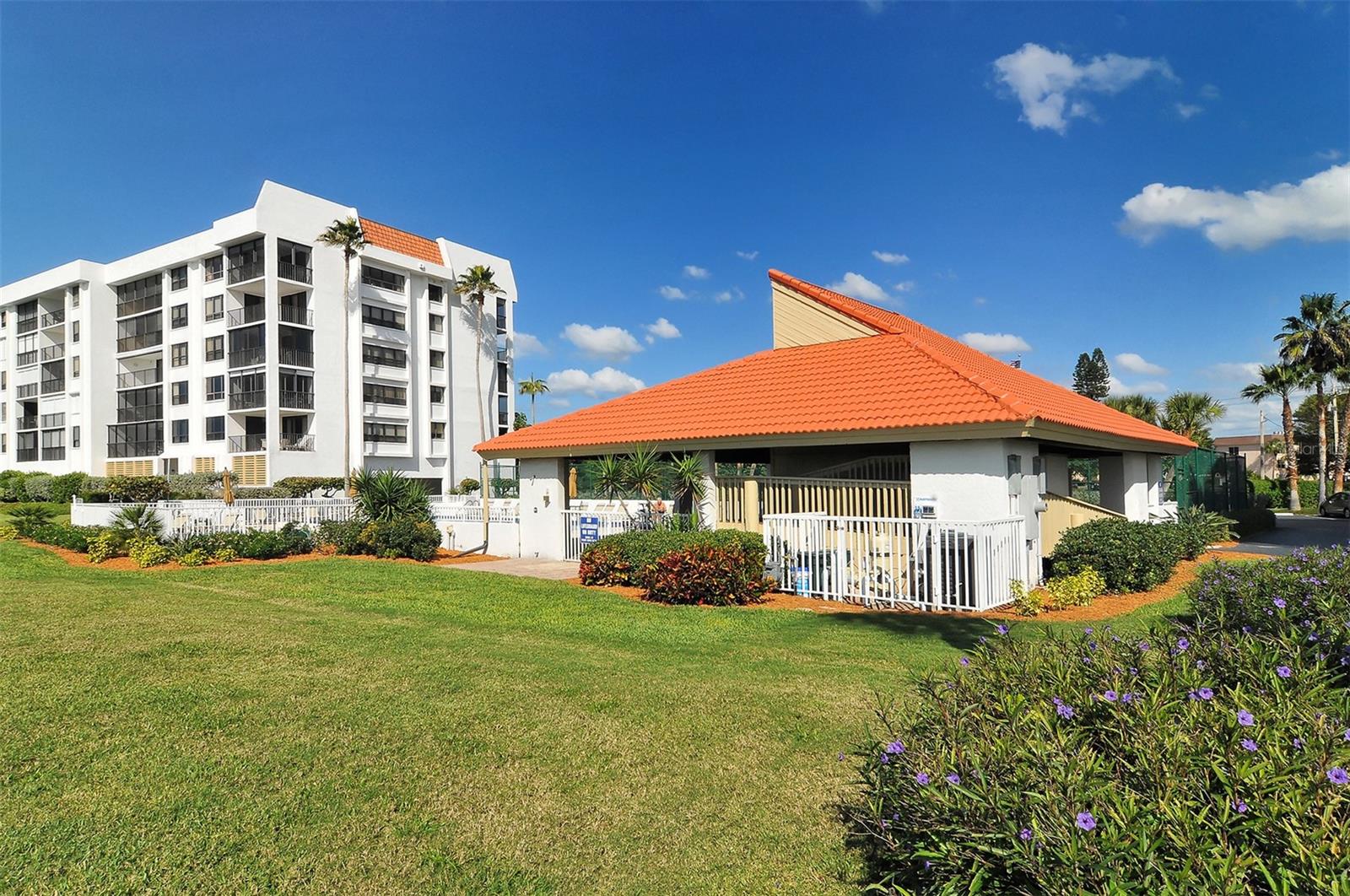 THE CASTILLIAN - Residential