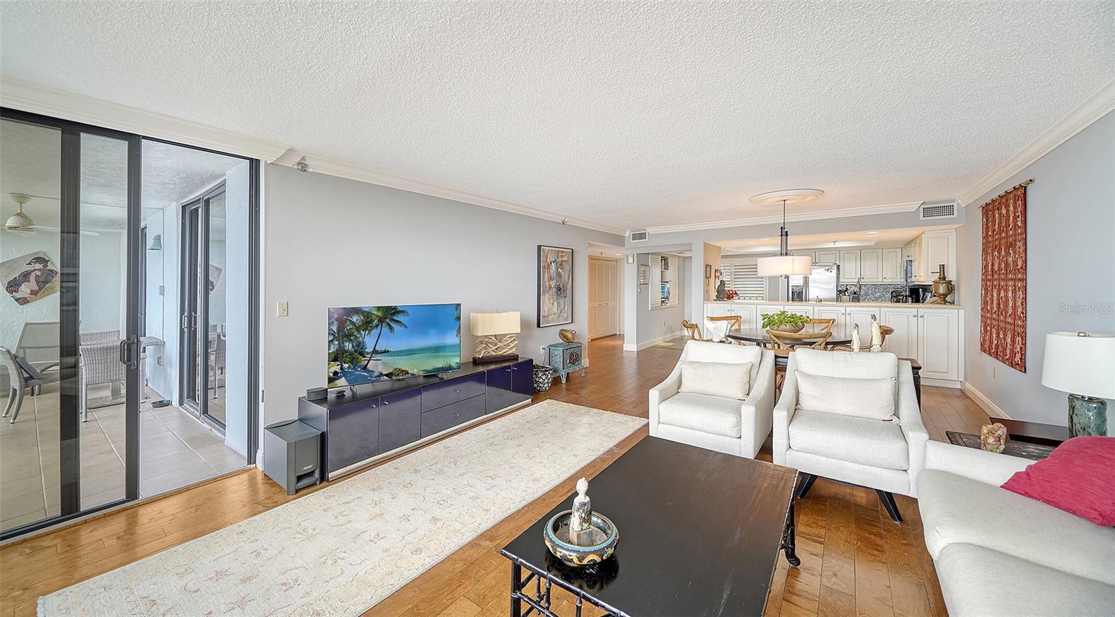 THE CASTILLIAN - Residential