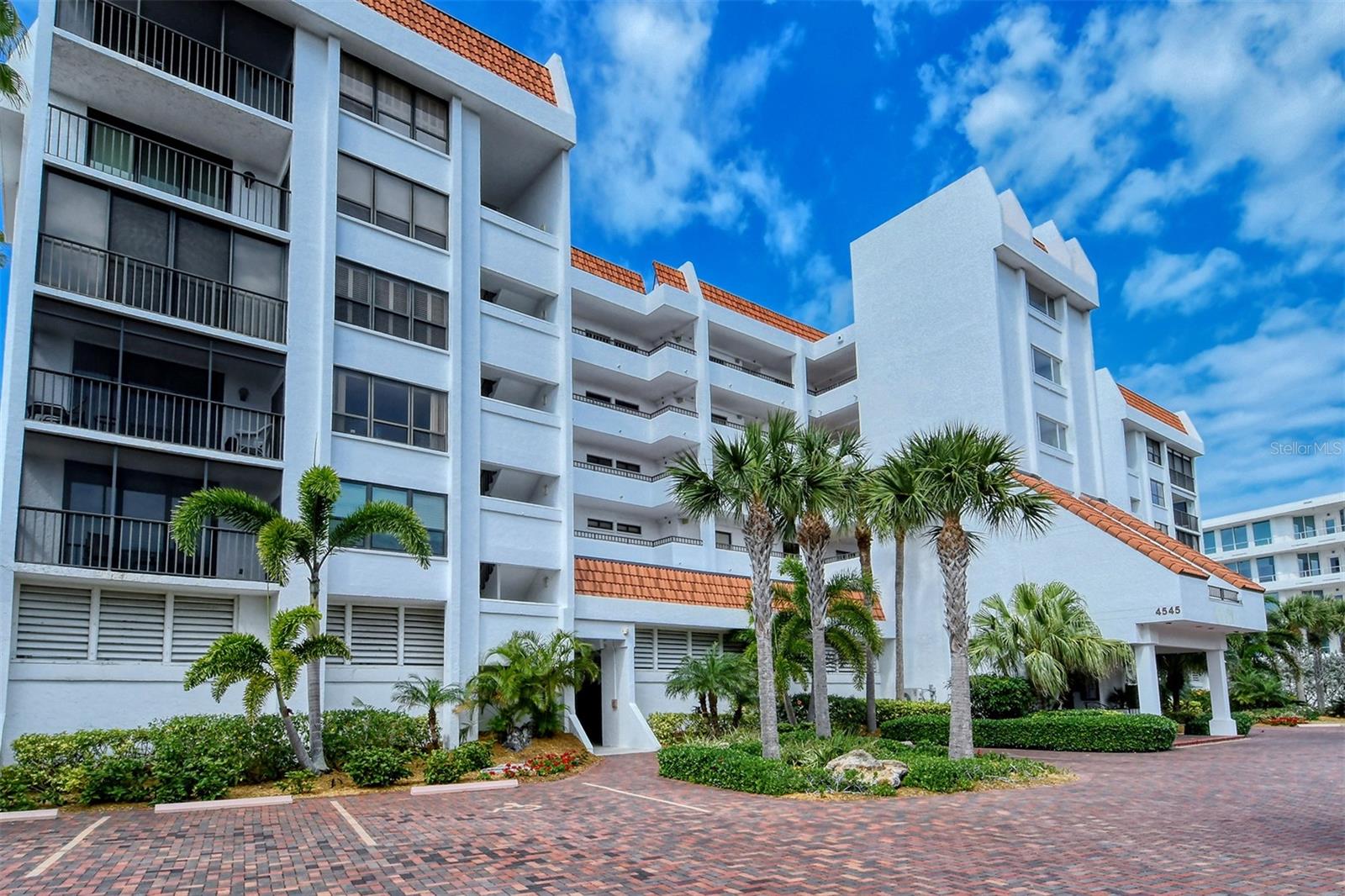 THE CASTILLIAN - Residential