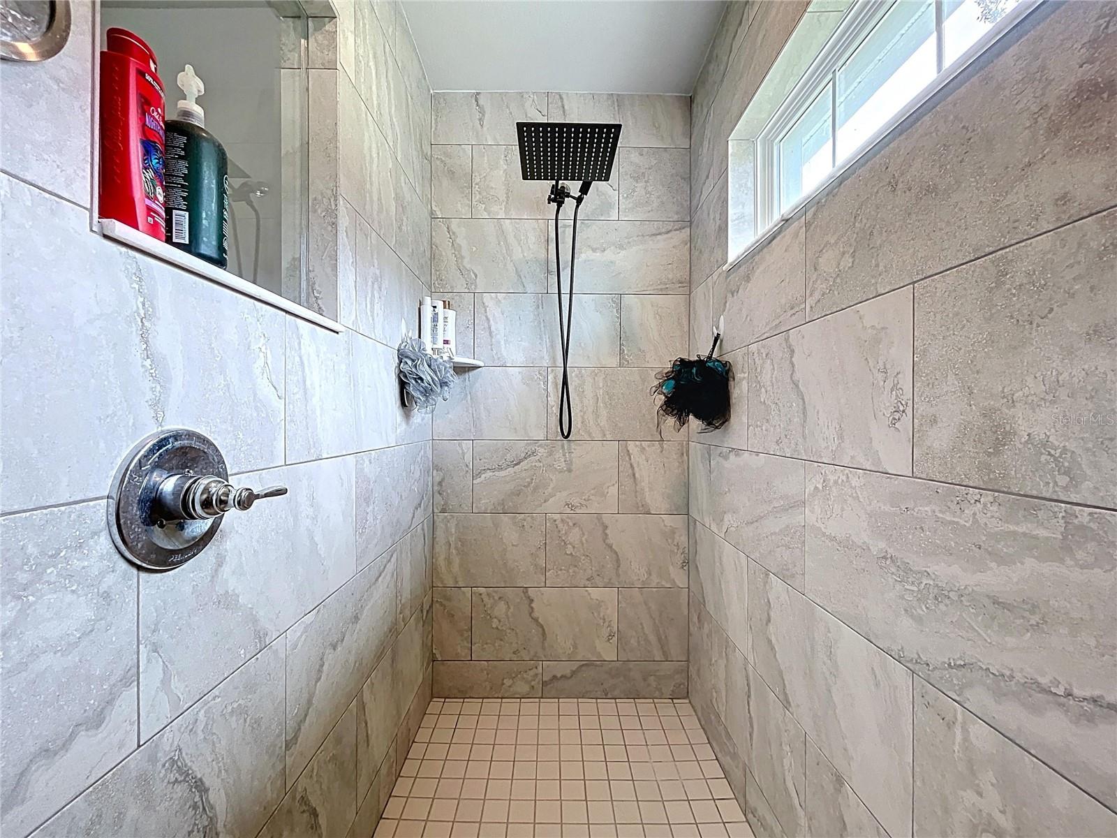 ROYAL HIGHLANDS - Residential