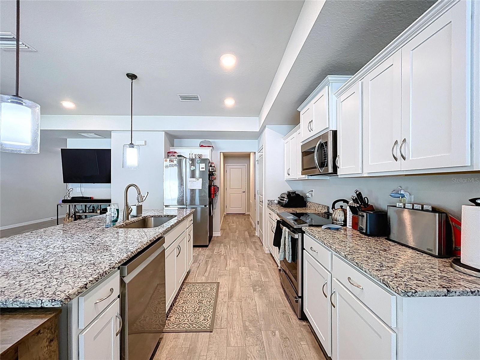 ROYAL HIGHLANDS - Residential