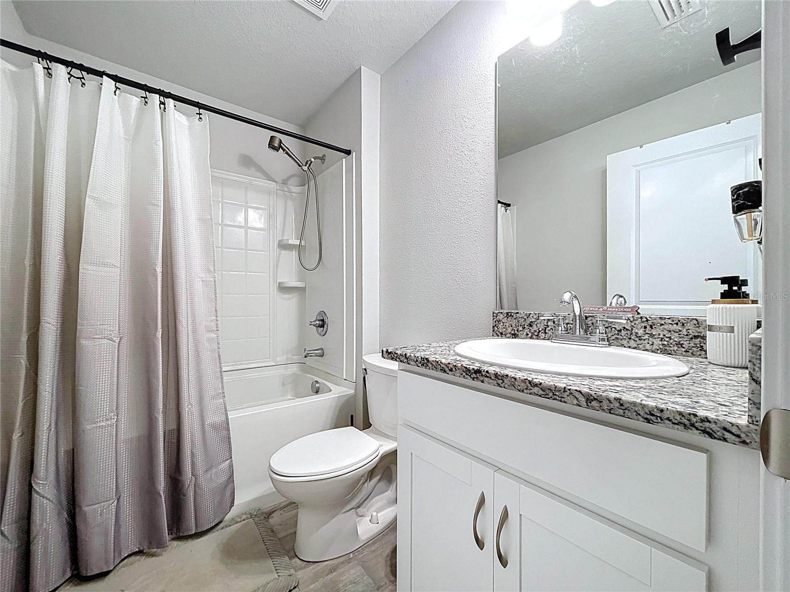 ROYAL HIGHLANDS - Residential