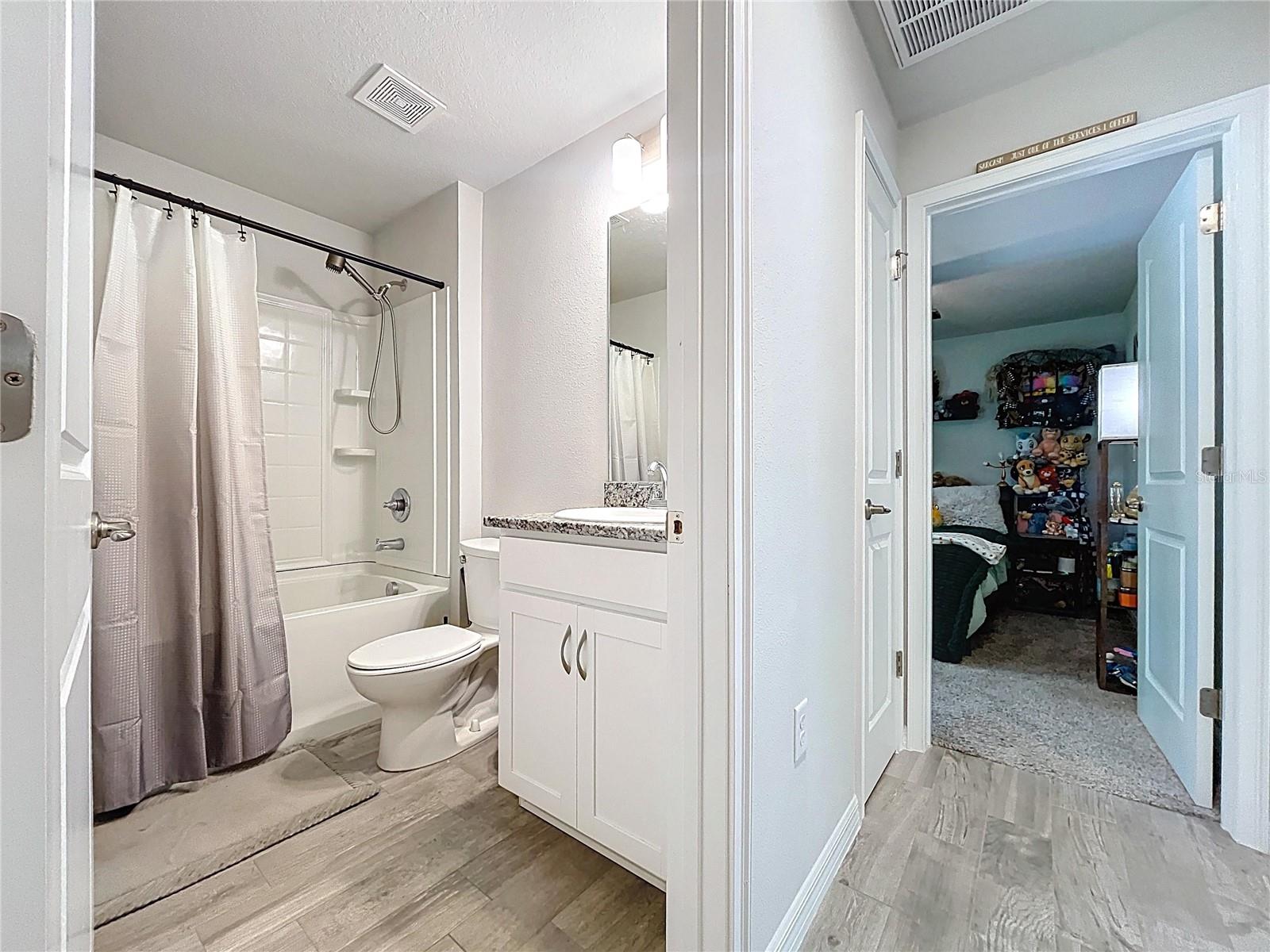 ROYAL HIGHLANDS - Residential