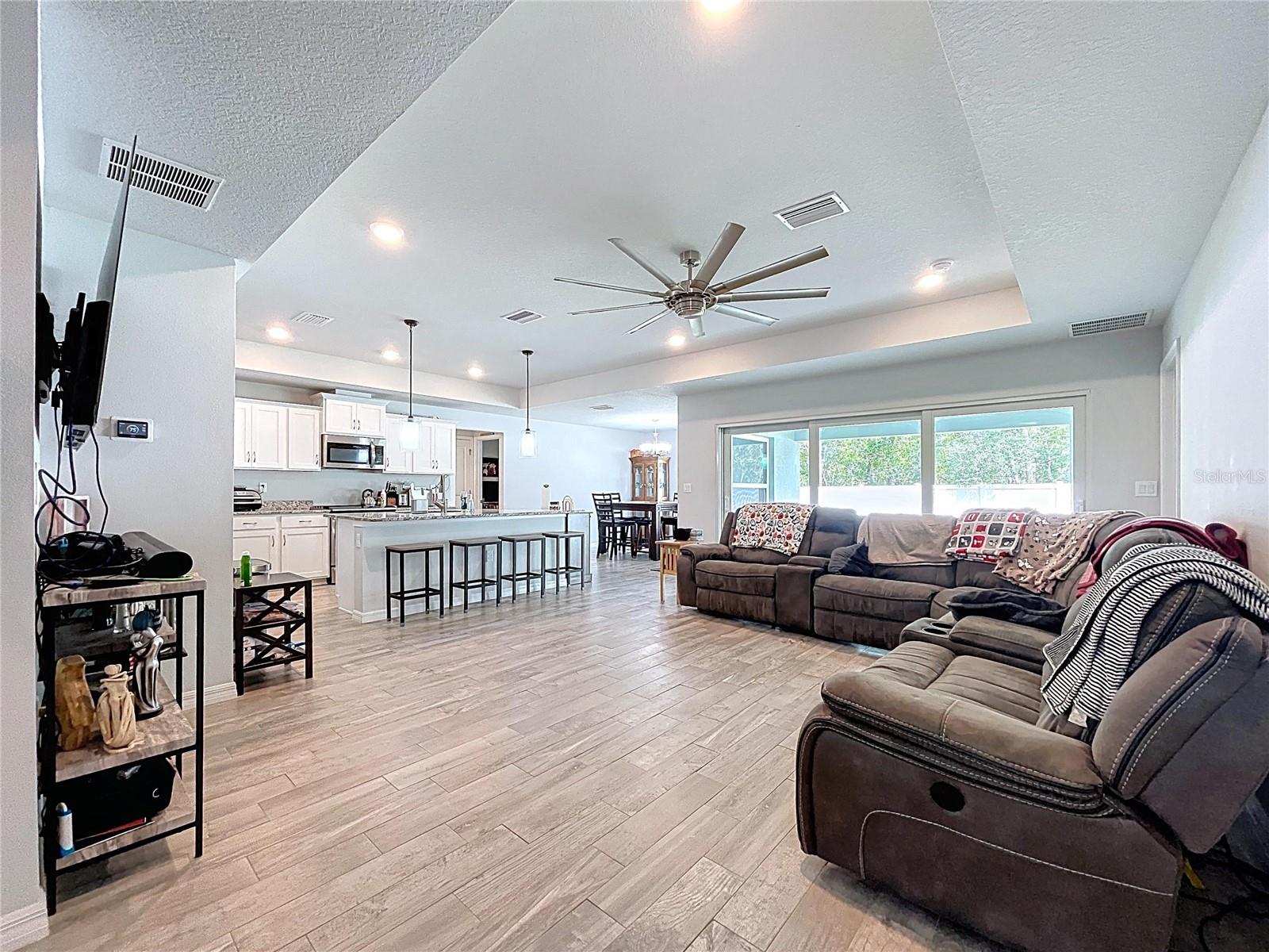 ROYAL HIGHLANDS - Residential