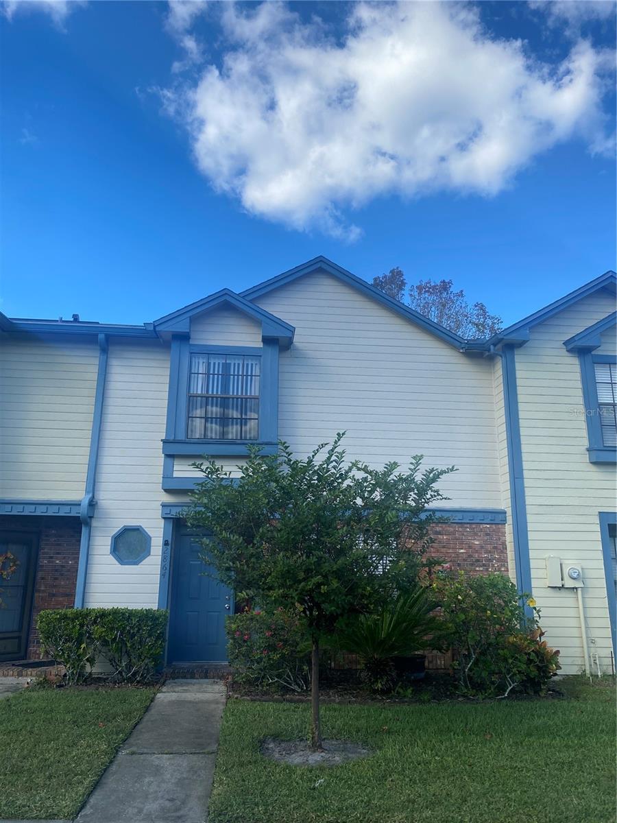 This is an updated and well maintained two-story 3 bedroom, 2.5 bath townhouse in the Beacon Hill Community of Casselberry, located off Red Bug Road just East of 436 (Semoran) with quick access to local schools, plenty of shopping and dining, Winter Springs, Winter Park, Maitland with easy access to the 417 (Greenway) and I-4. This property features ceramic tile and hardwood laminate flooring, spacious living room pre-wired for surround sound, dining area, nicely equipped kitchen updated counter-tops and breakfast nook area, ceiling fans, master bedroom with walk-in closet and vaulted ceilings, updated master bathroom, half-bath downstairs for convenience, ceiling fans throughout, washer/dryer available, extra-storage areas, Ethernet connections throughout, enclosed rear patio with outside storage closet. The Beacon Hill community features a community pool and access to the nearby nature trail. Lawn service included. Call today for an appointment to view! RentSpree applications will not be accepted. Residents are enrolled in the Resident Benefits Package (RBP) for $39.95/month. More details upon application.