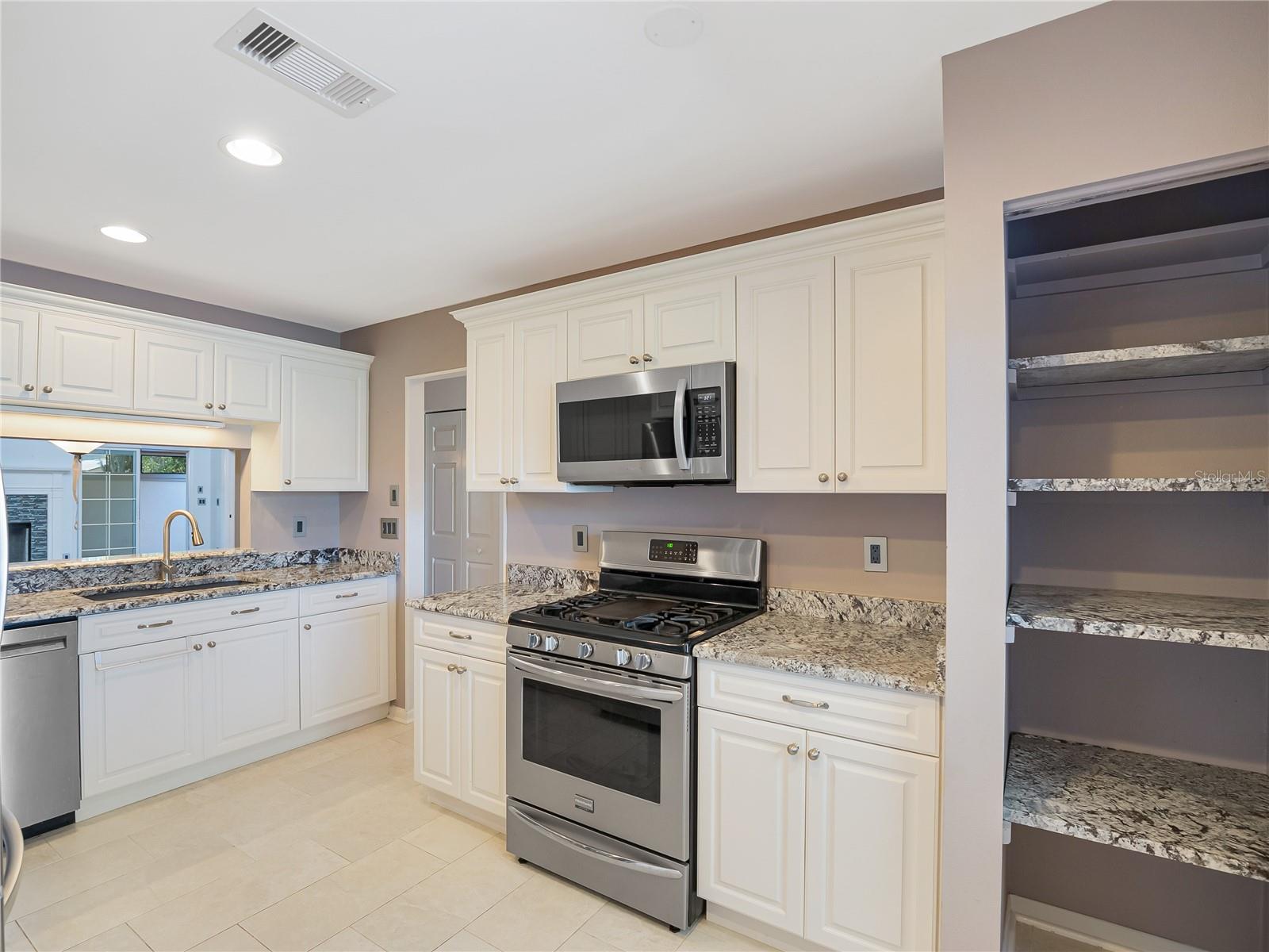 CRESTWOOD SOUTH VILLAGE - Residential