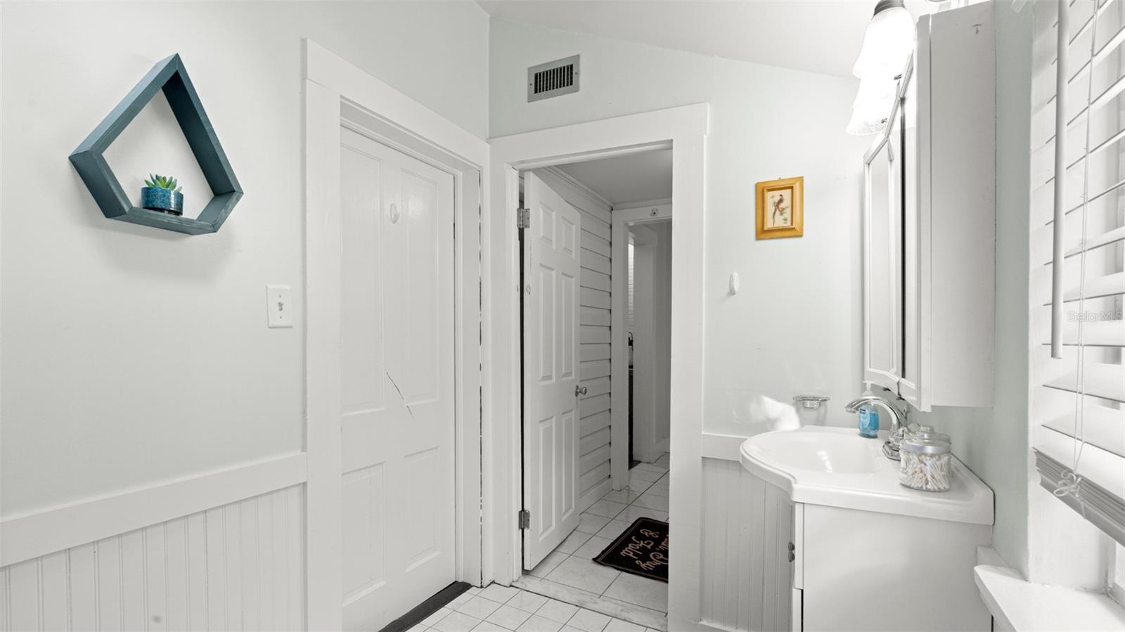 DOIG & ROBERTSONS ADD TO GVILLE - Residential