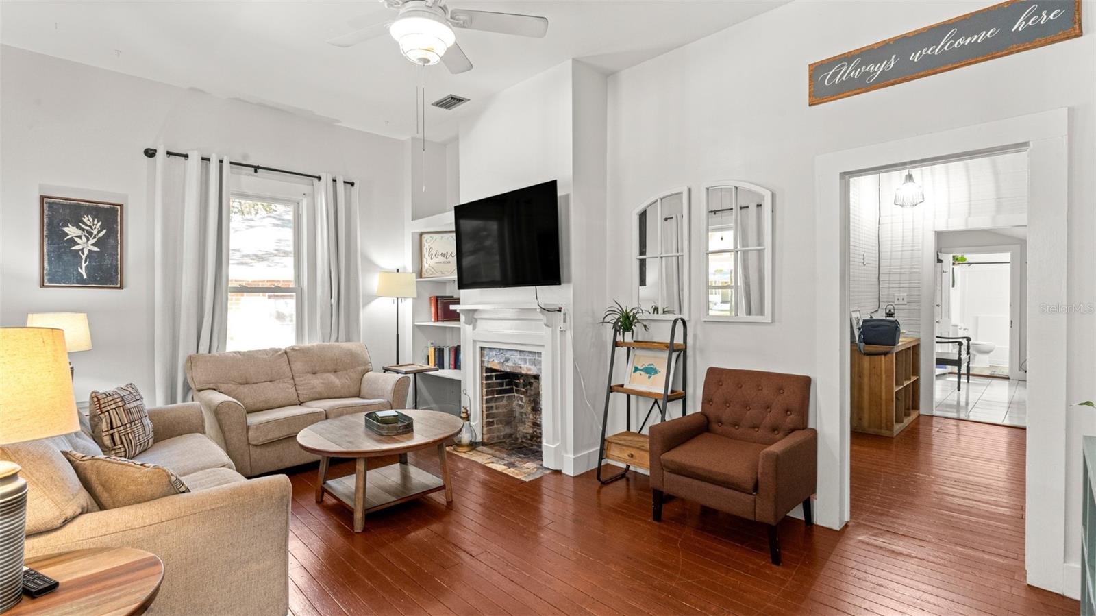 DOIG & ROBERTSONS ADD TO GVILLE - Residential