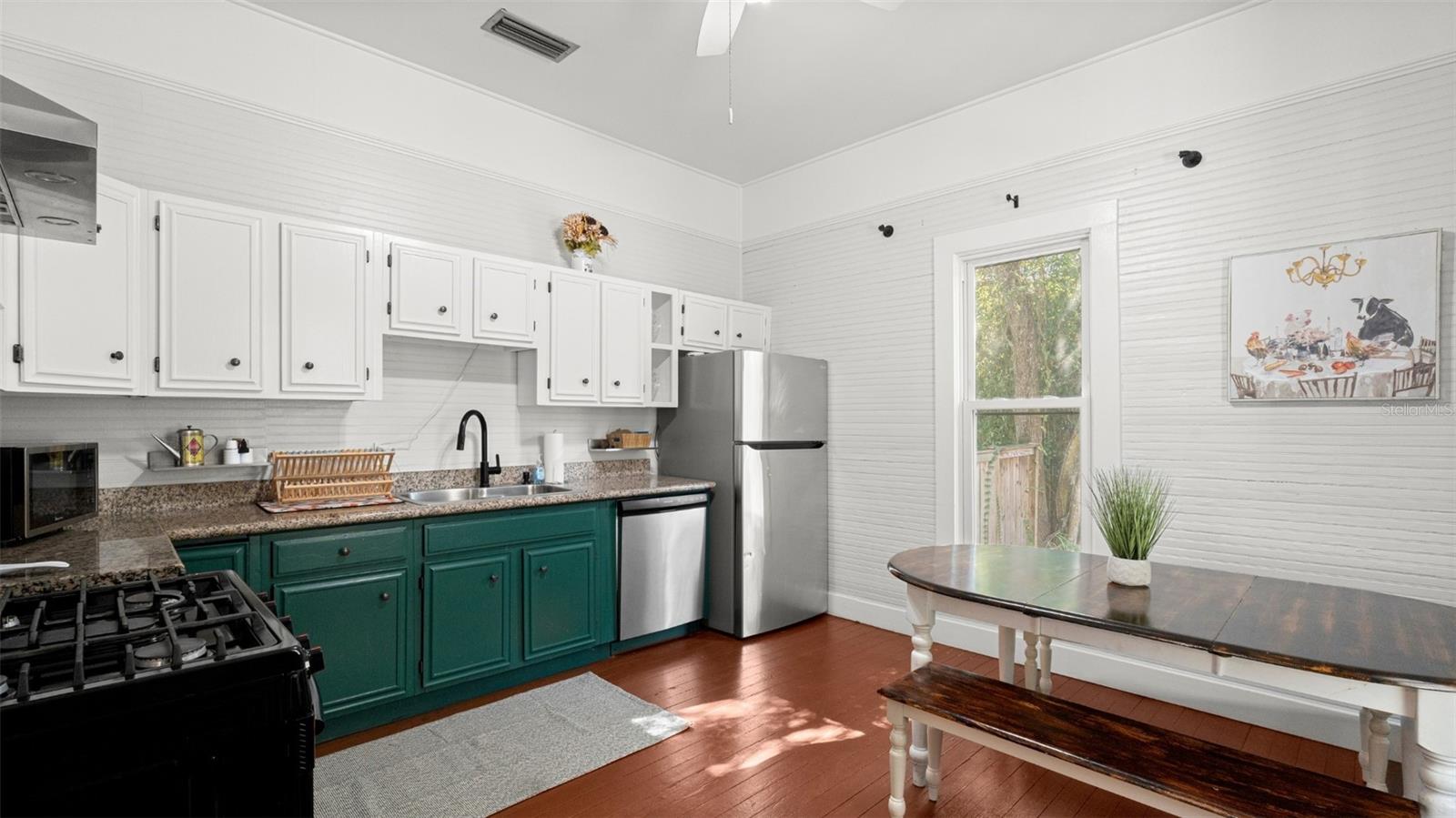 DOIG & ROBERTSONS ADD TO GVILLE - Residential