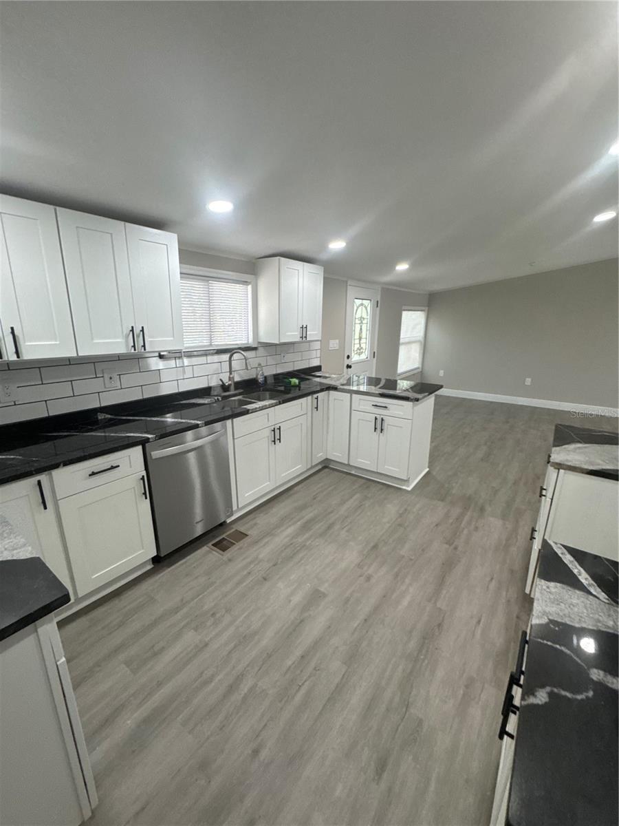 UNPLATTED - Residential Lease