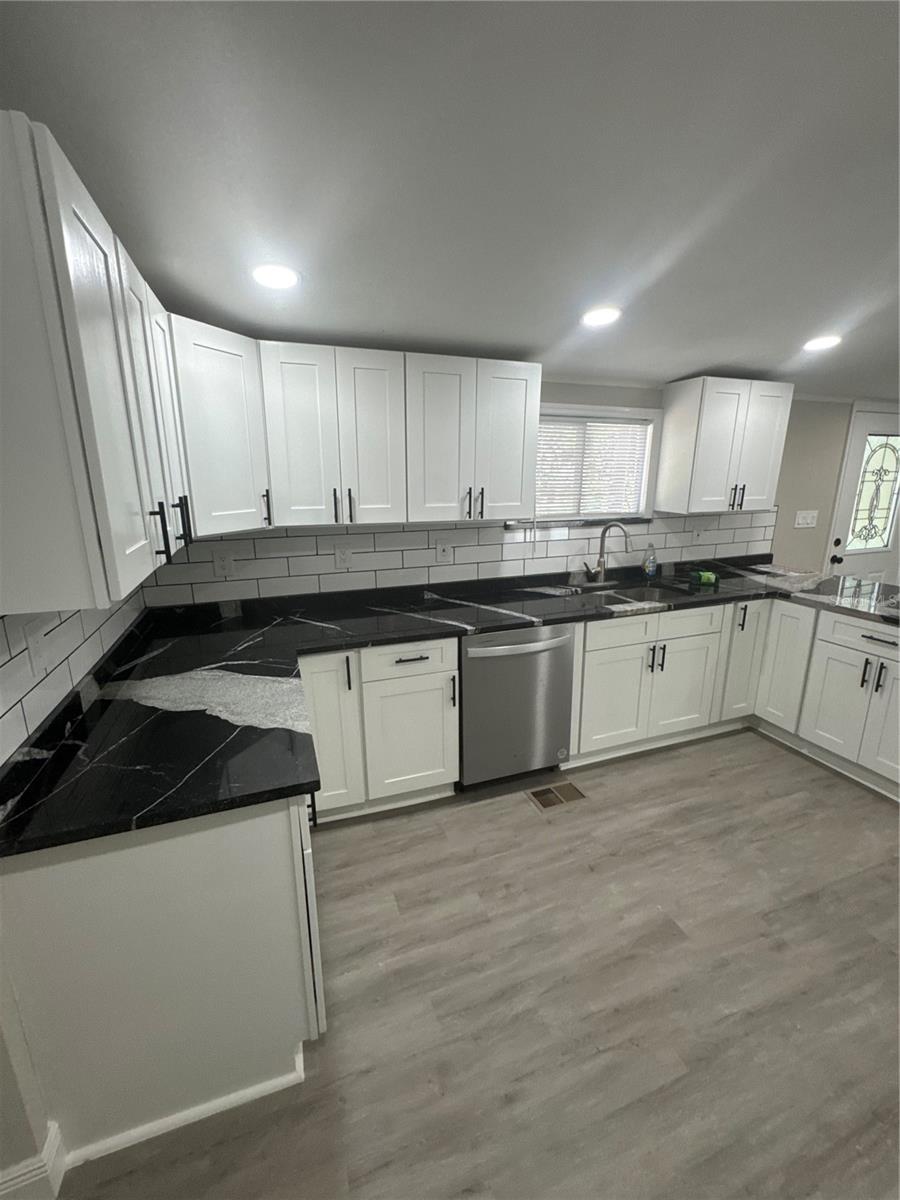 UNPLATTED - Residential Lease