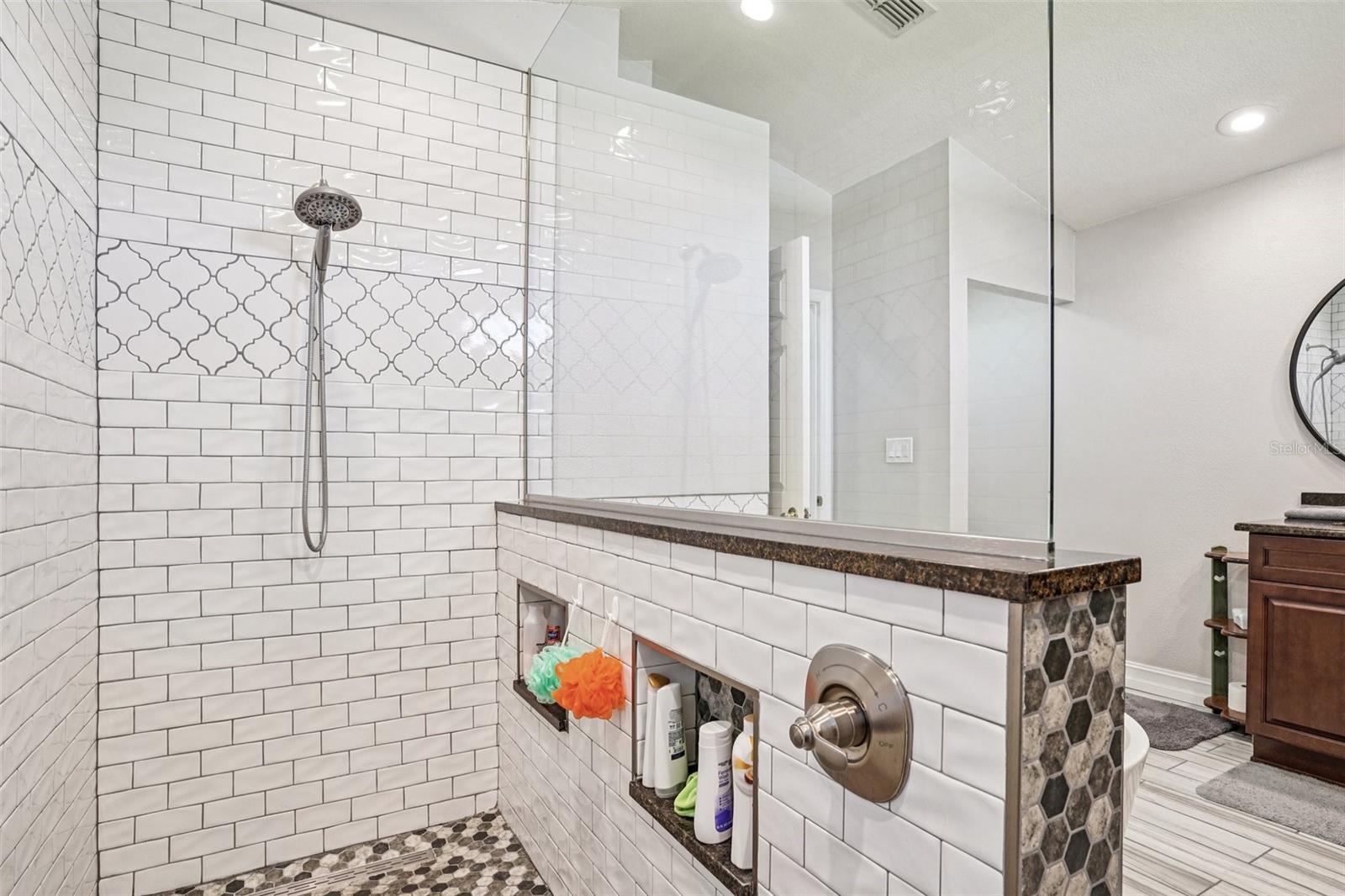 FAIRWAYS AT ROLLING HILLS 1STADDITION - Residential