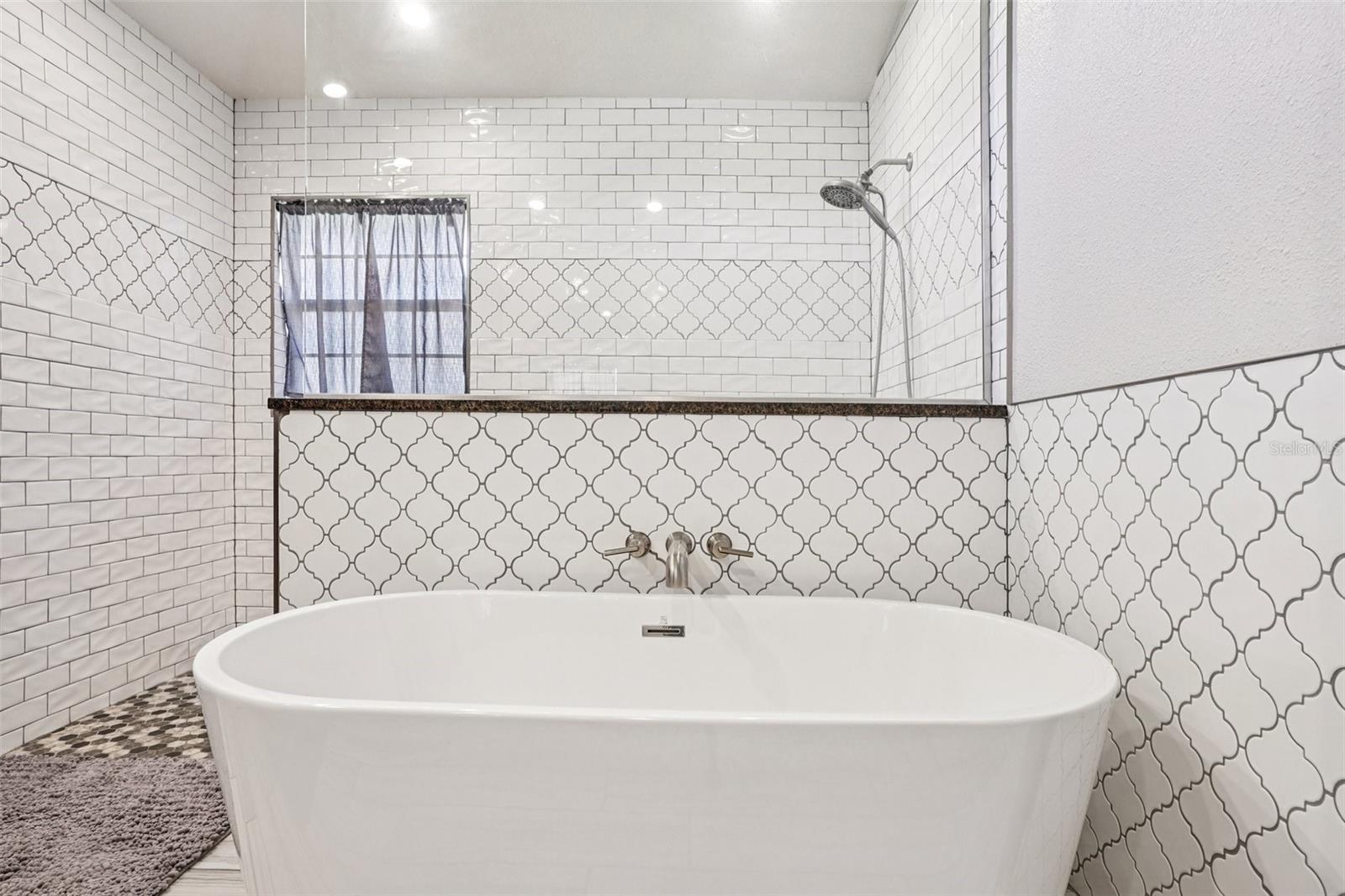 FAIRWAYS AT ROLLING HILLS 1STADDITION - Residential