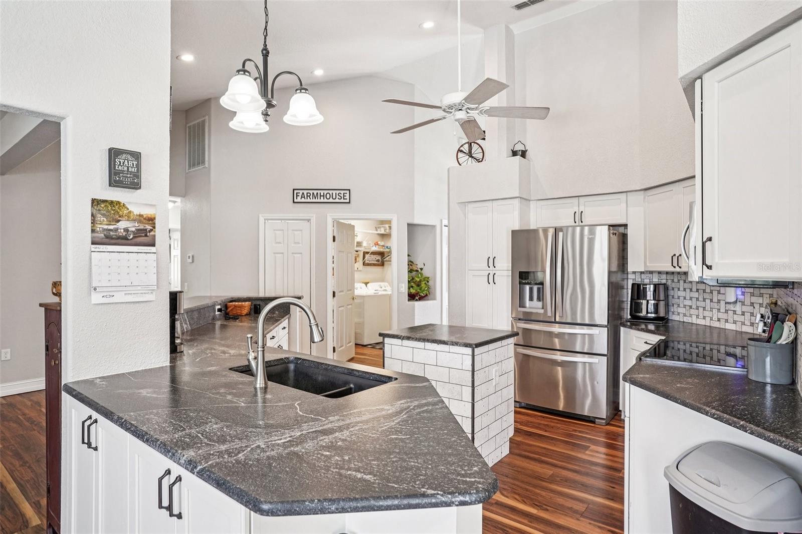 FAIRWAYS AT ROLLING HILLS 1STADDITION - Residential