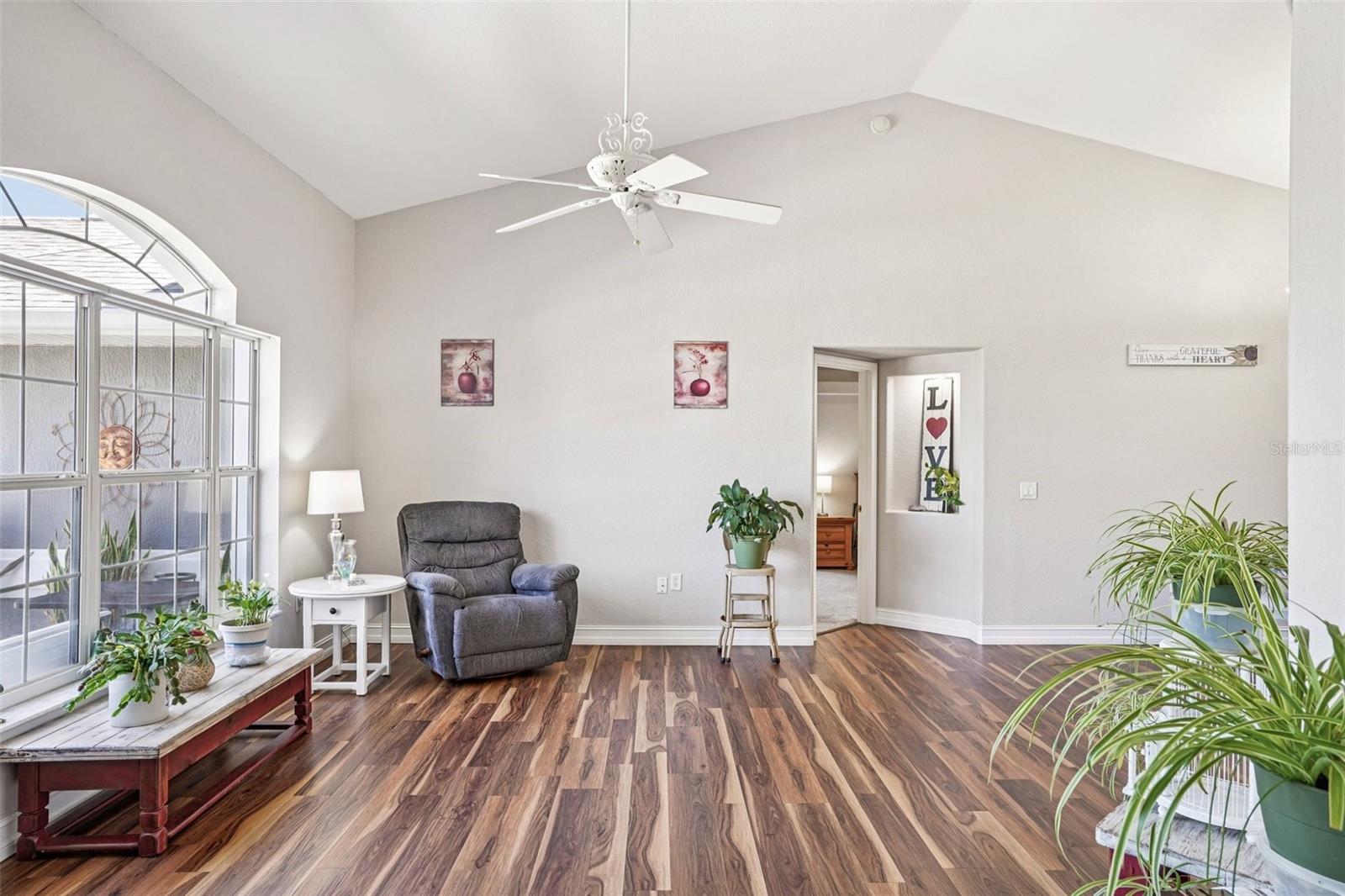 FAIRWAYS AT ROLLING HILLS 1STADDITION - Residential