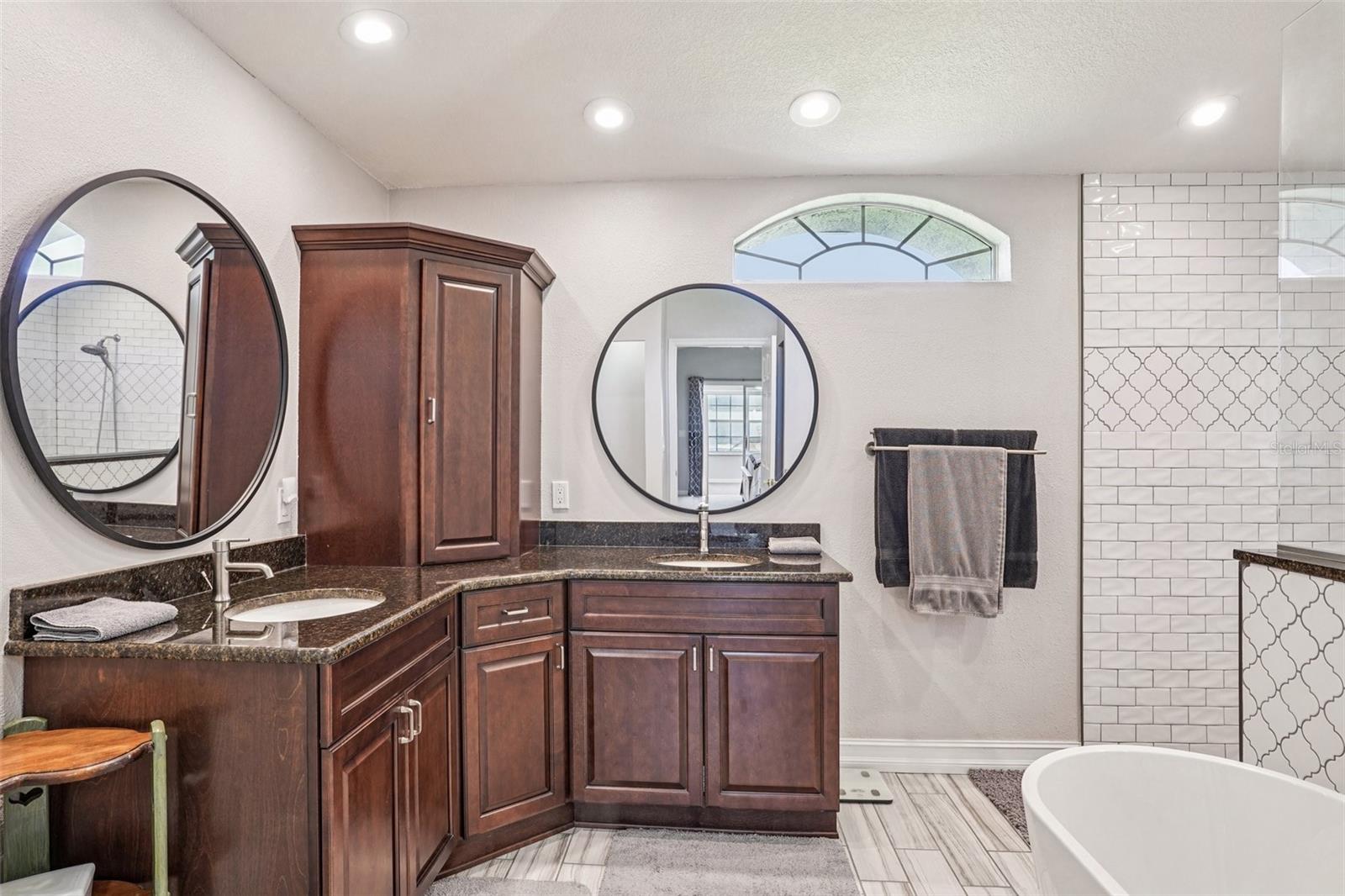 FAIRWAYS AT ROLLING HILLS 1STADDITION - Residential