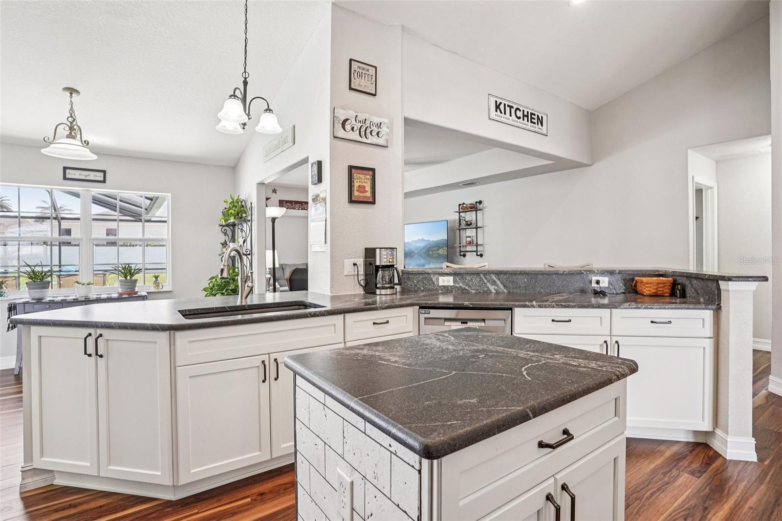 FAIRWAYS AT ROLLING HILLS 1STADDITION - Residential