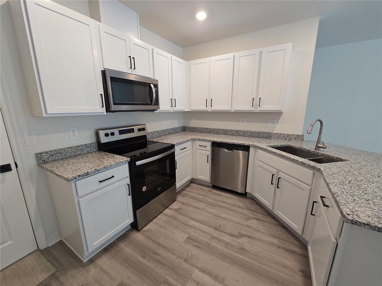 BELLAVIVA PH 4 - Residential Lease