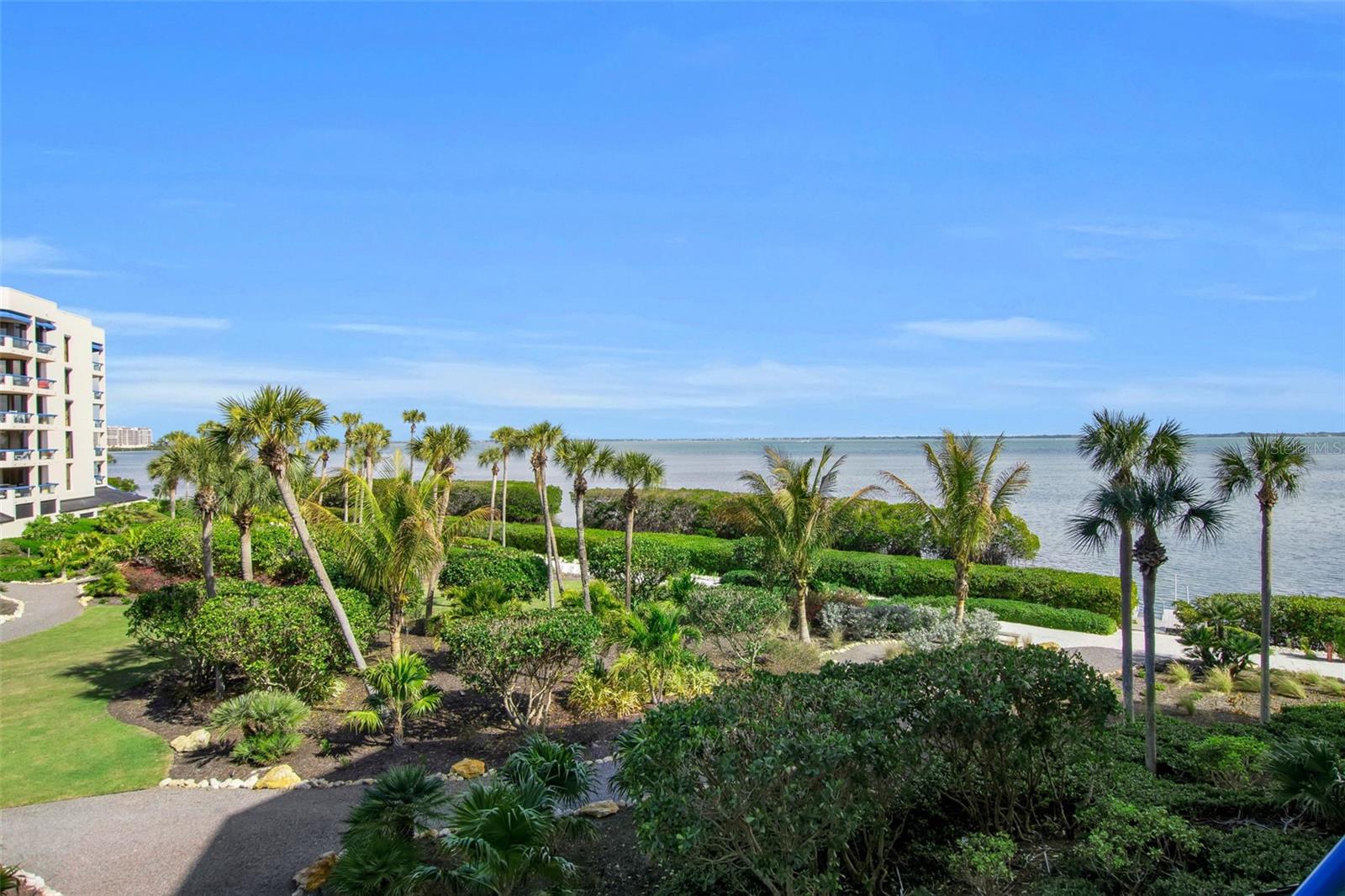 FAIRWAY BAY - Residential