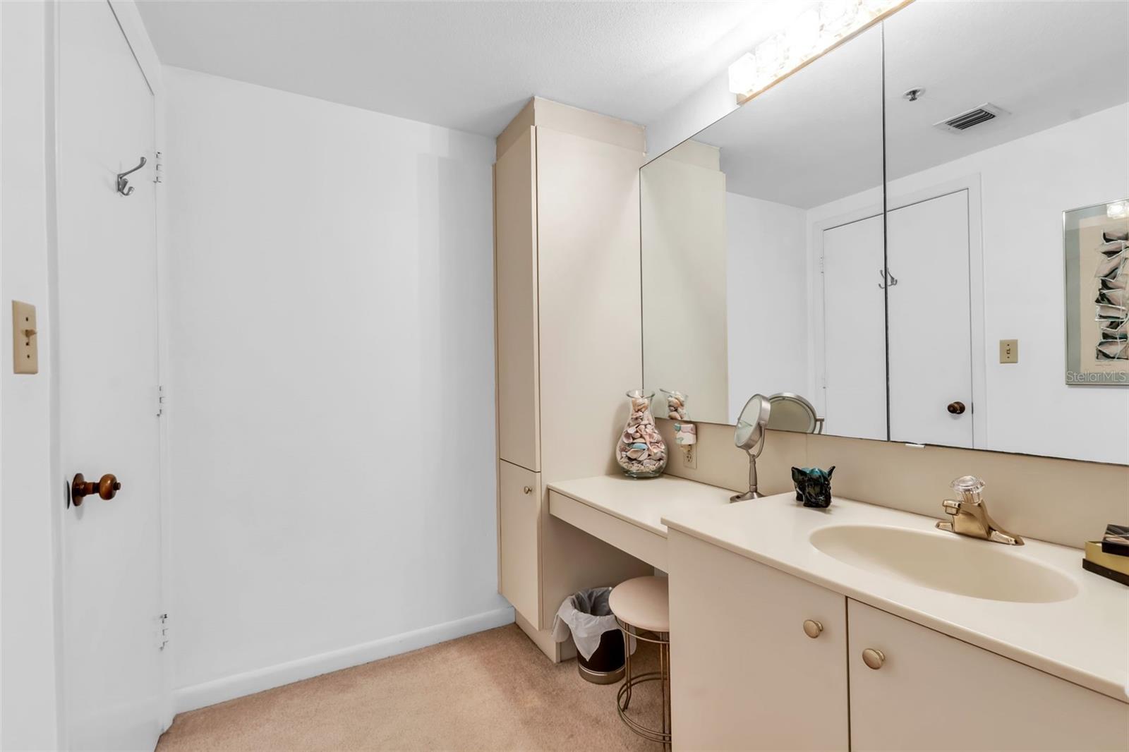 FAIRWAY BAY - Residential