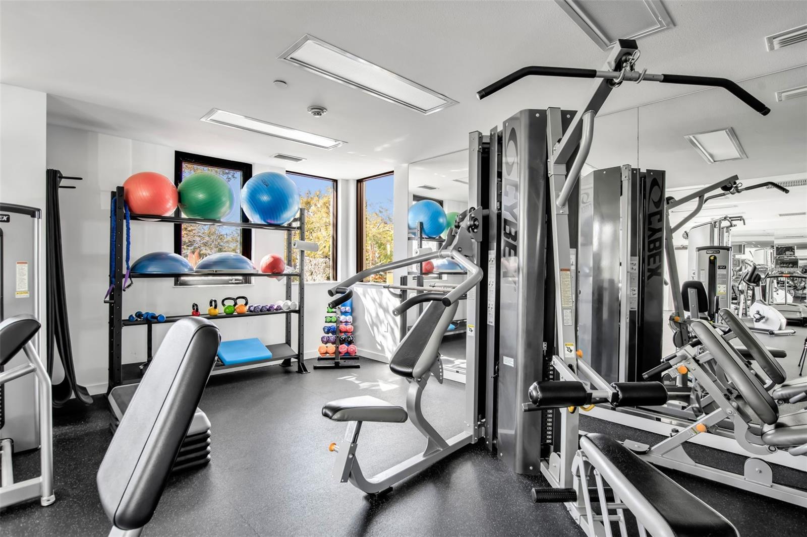 FAIRWAY BAY - Residential