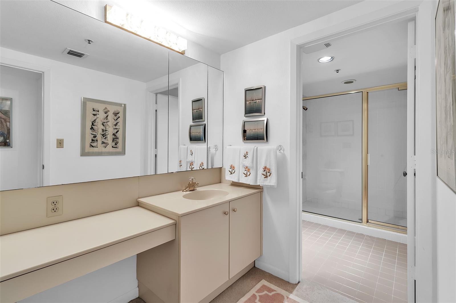 FAIRWAY BAY - Residential