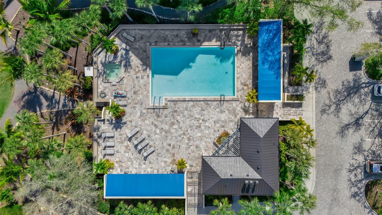 FAIRWAY BAY - Residential