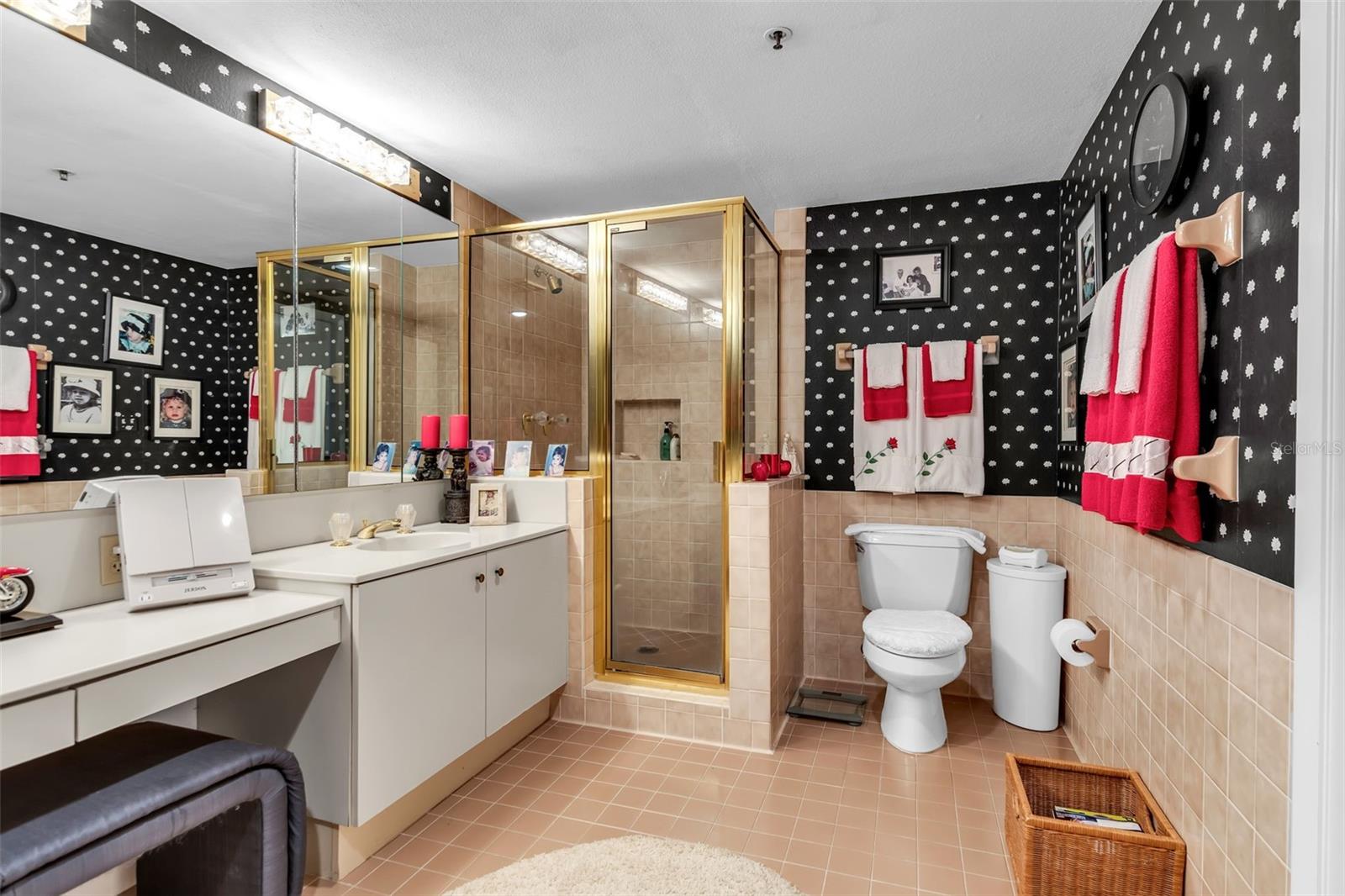 FAIRWAY BAY - Residential