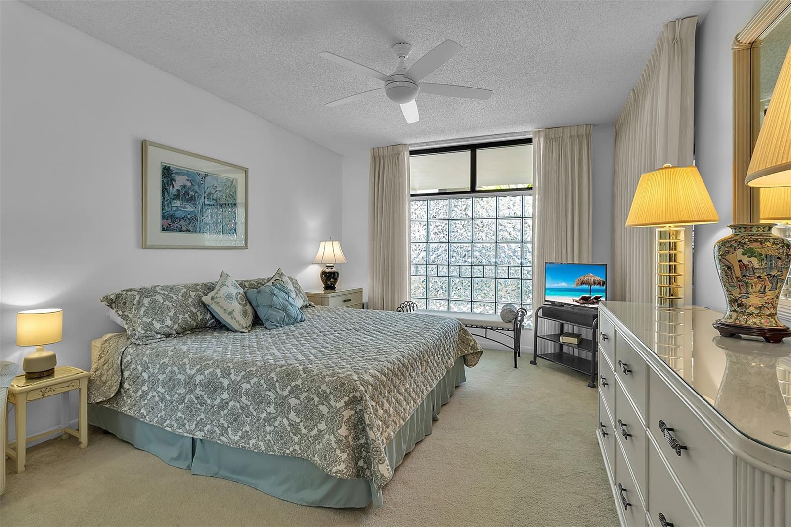 FAIRWAY BAY - Residential